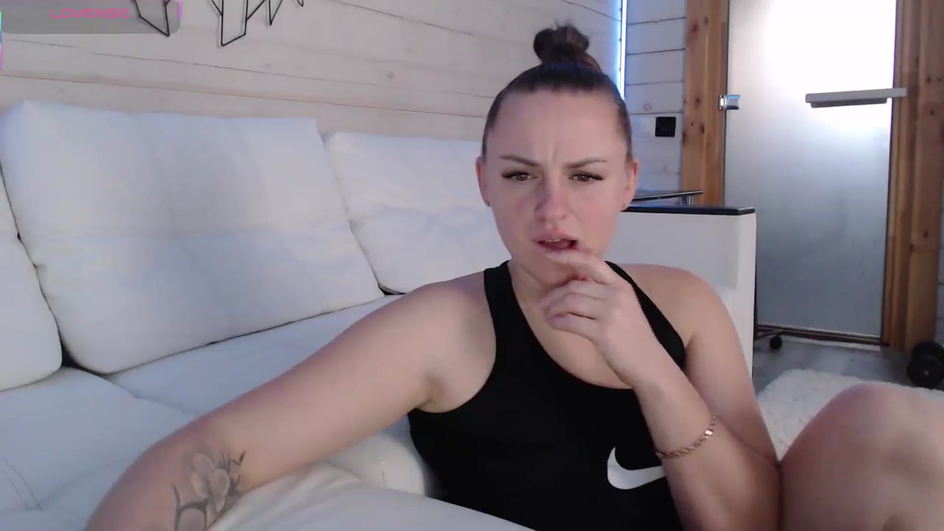 Gallery image thumbnail from CandyBunie's myfreecams stream on, 11/17/2025, 04:56 image 6 of 20
