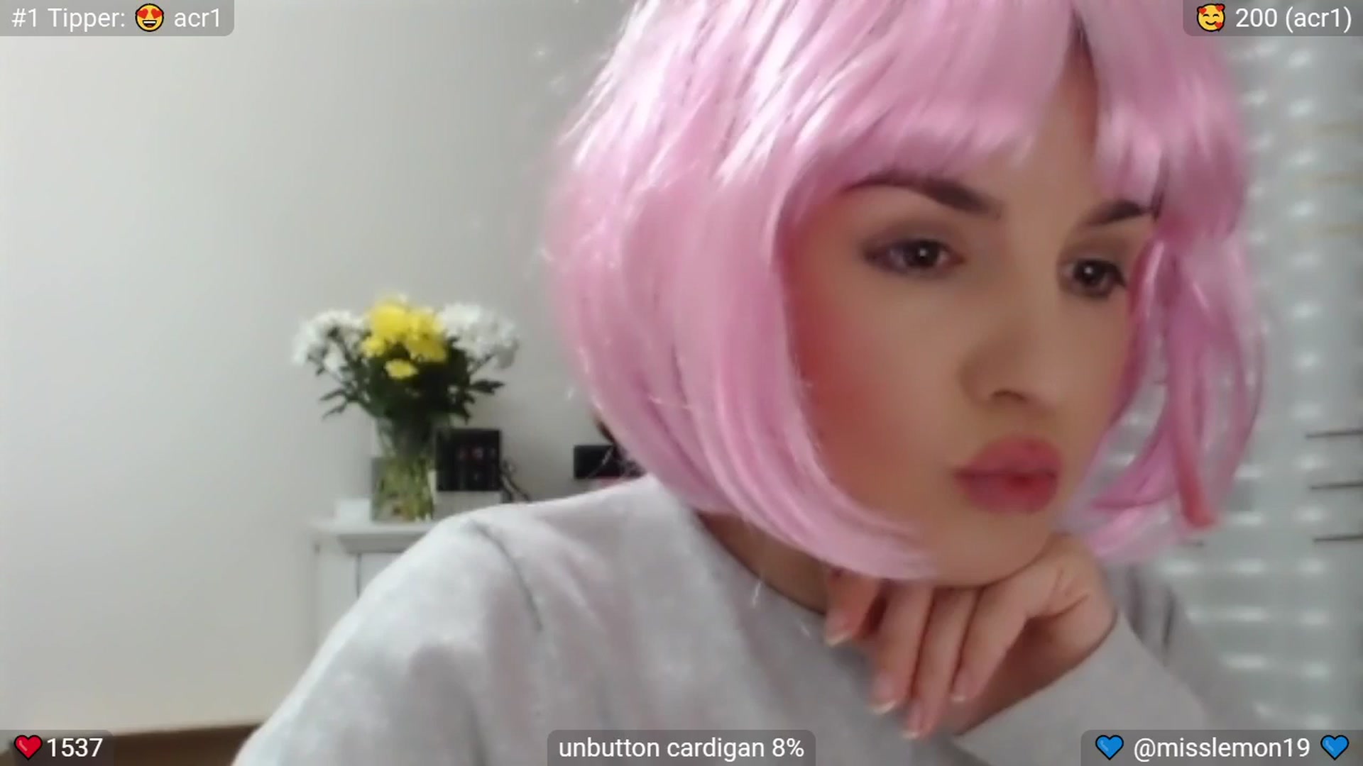 Gallery image thumbnail from CandyDrop's myfreecams stream on, 05/17/2025, 24:06 image 10 of 20
