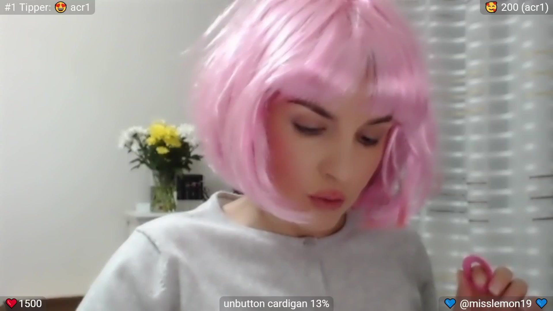 Gallery image thumbnail from CandyDrop's myfreecams stream on, 05/17/2025, 24:06 image 13 of 20