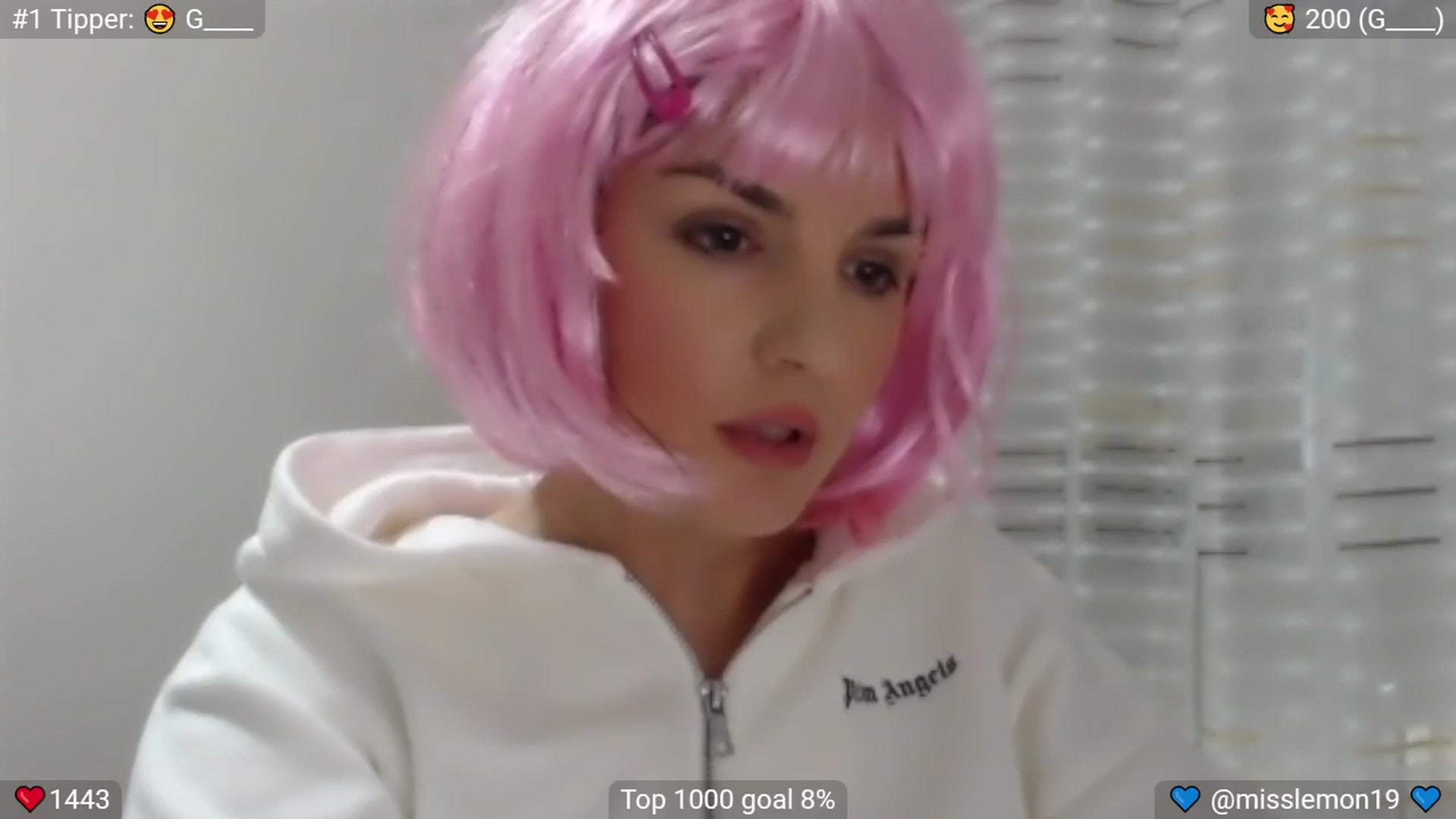 Gallery image thumbnail from CandyDrop's myfreecams stream on, 05/26/2025, 08:34 image 16 of 20