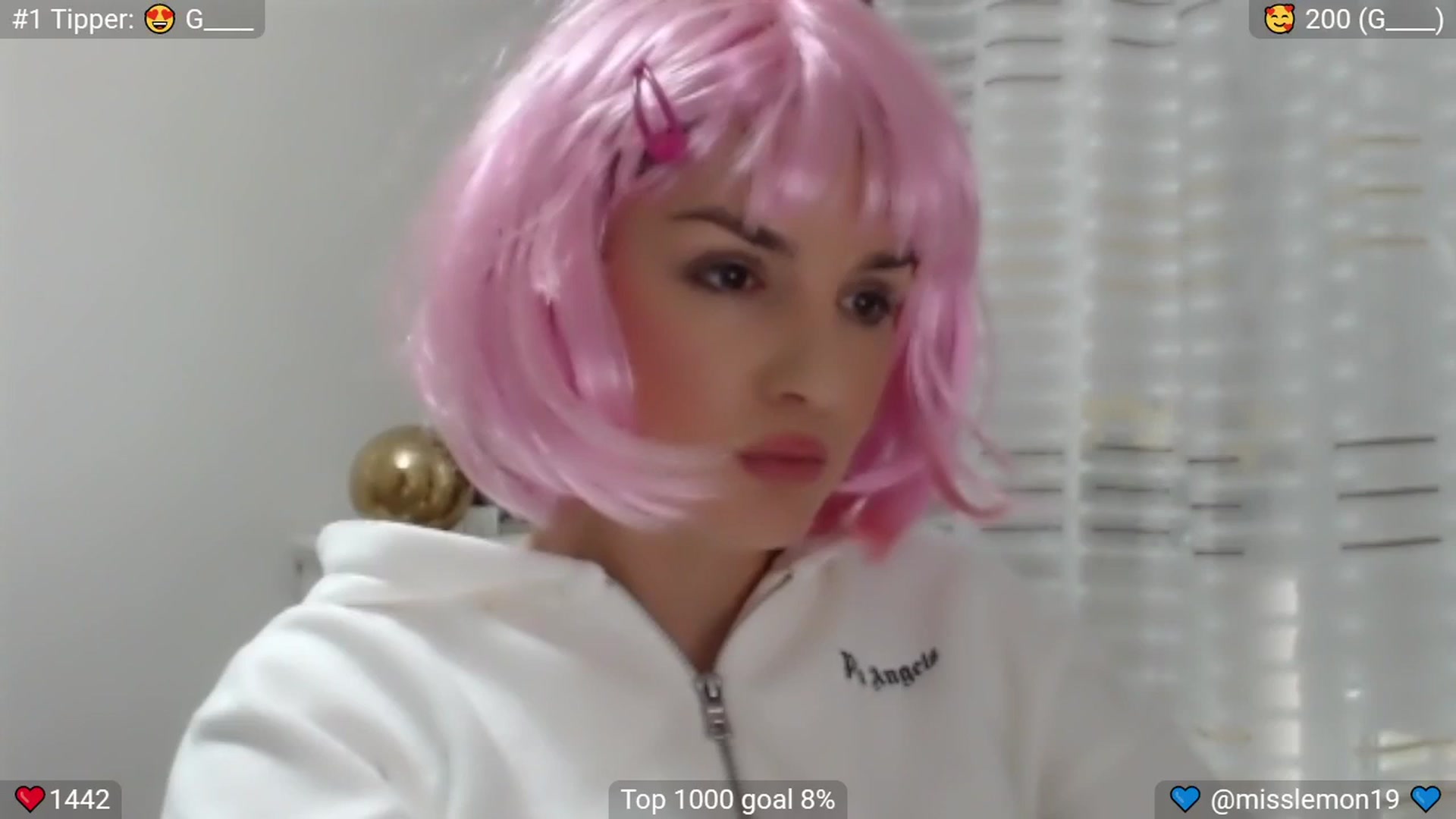 Gallery image thumbnail from CandyDrop's myfreecams stream on, 05/26/2025, 08:34 image 14 of 20