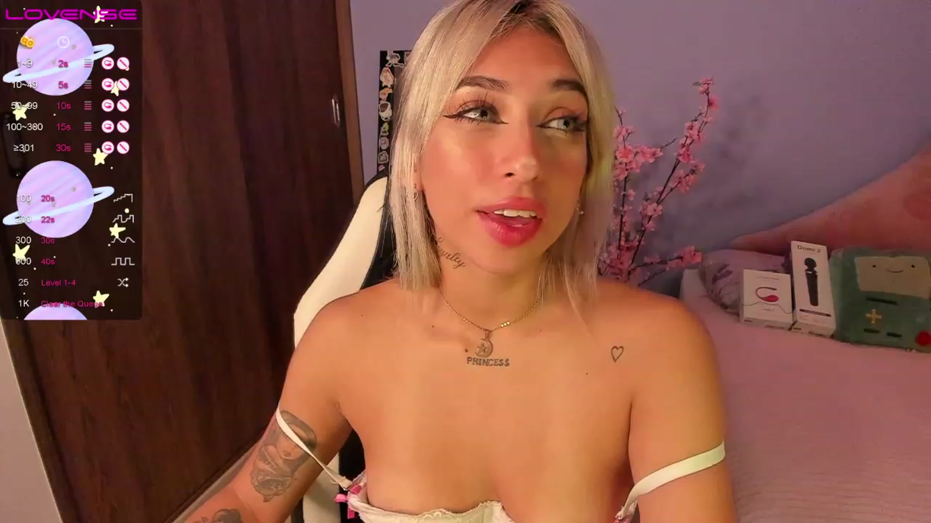 Gallery image thumbnail from CandyLaw_'s myfreecams stream on, 11/20/2022, 19:09 image 7 of 20