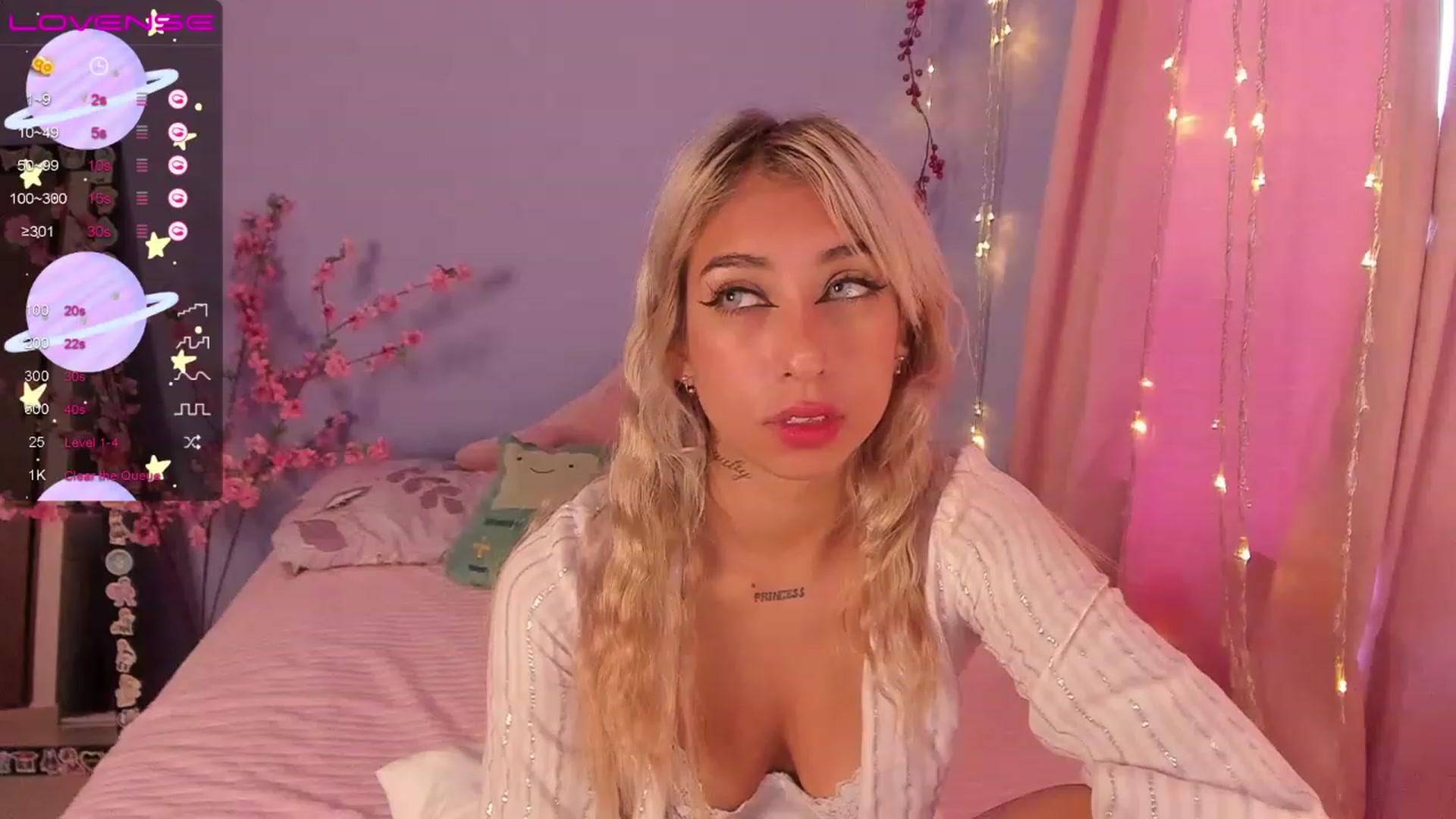 Gallery image thumbnail from CandyLaw_'s myfreecams stream on, 11/22/2022, 17:04 image 8 of 20
