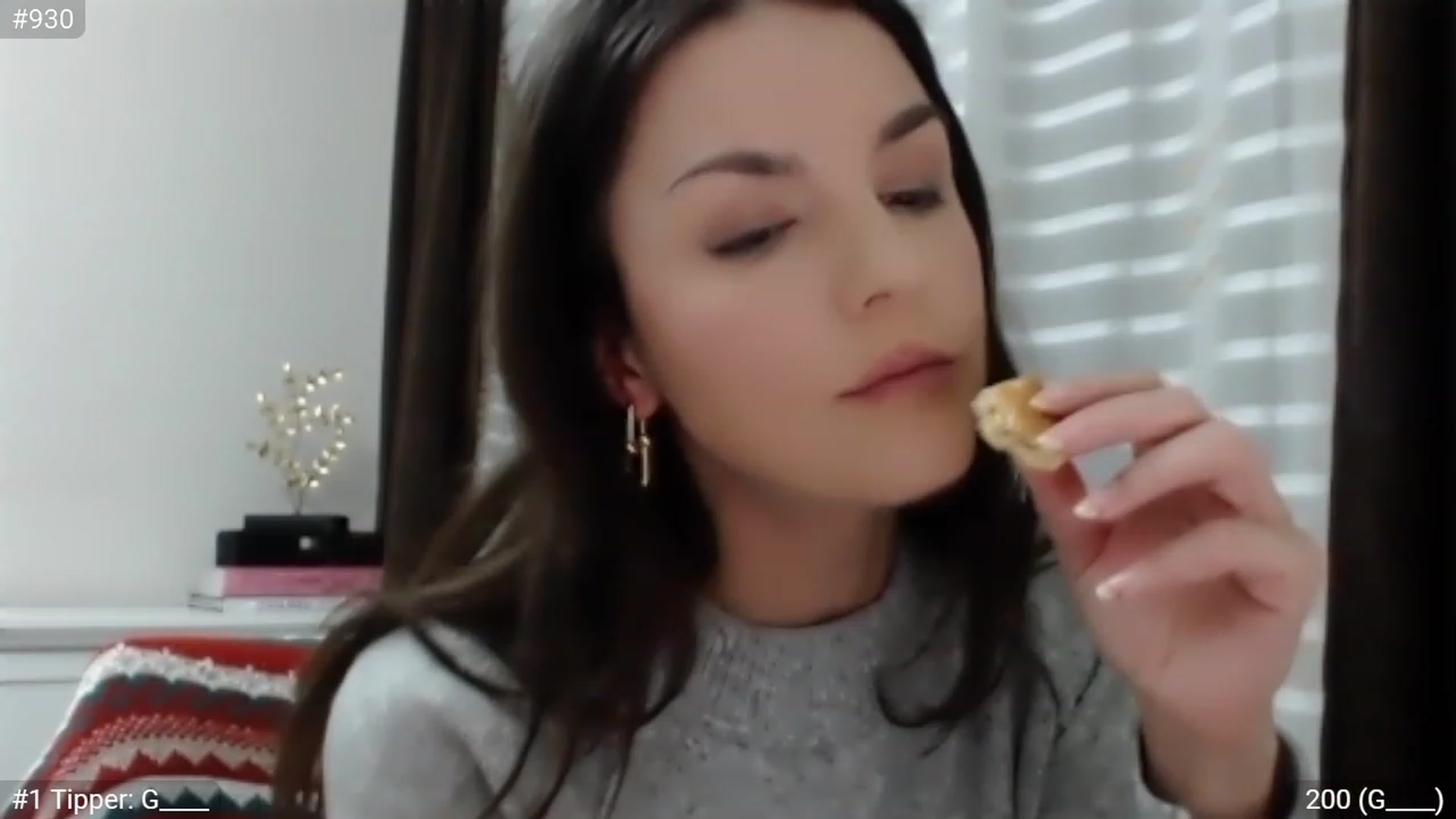 Gallery image thumbnail from CandySmores's myfreecams stream on, 01/15/2023, 21:14 image 12 of 20