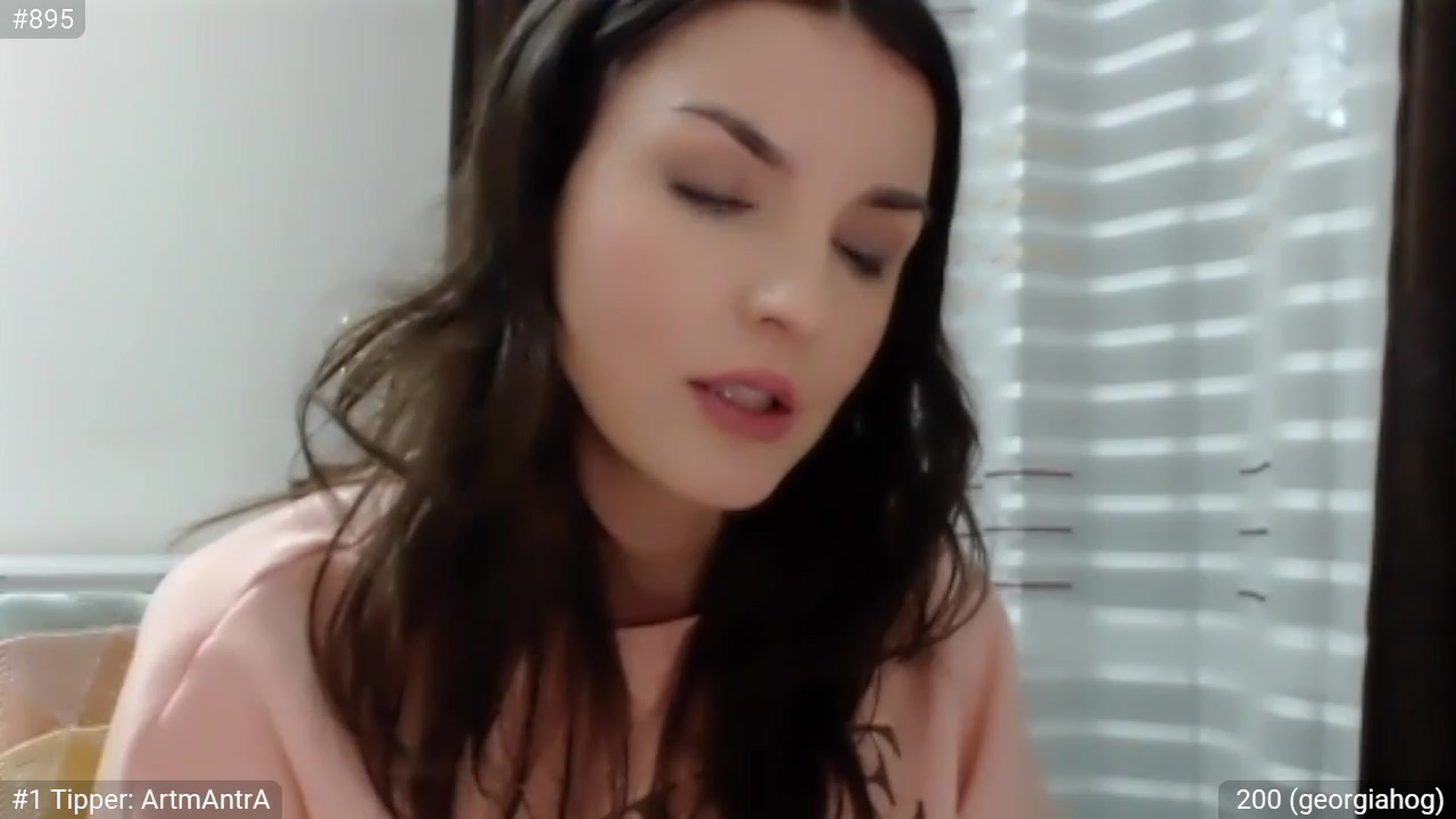 Gallery image thumbnail from CandySmores's myfreecams stream on, 02/01/2023, 24:05 image 18 of 20