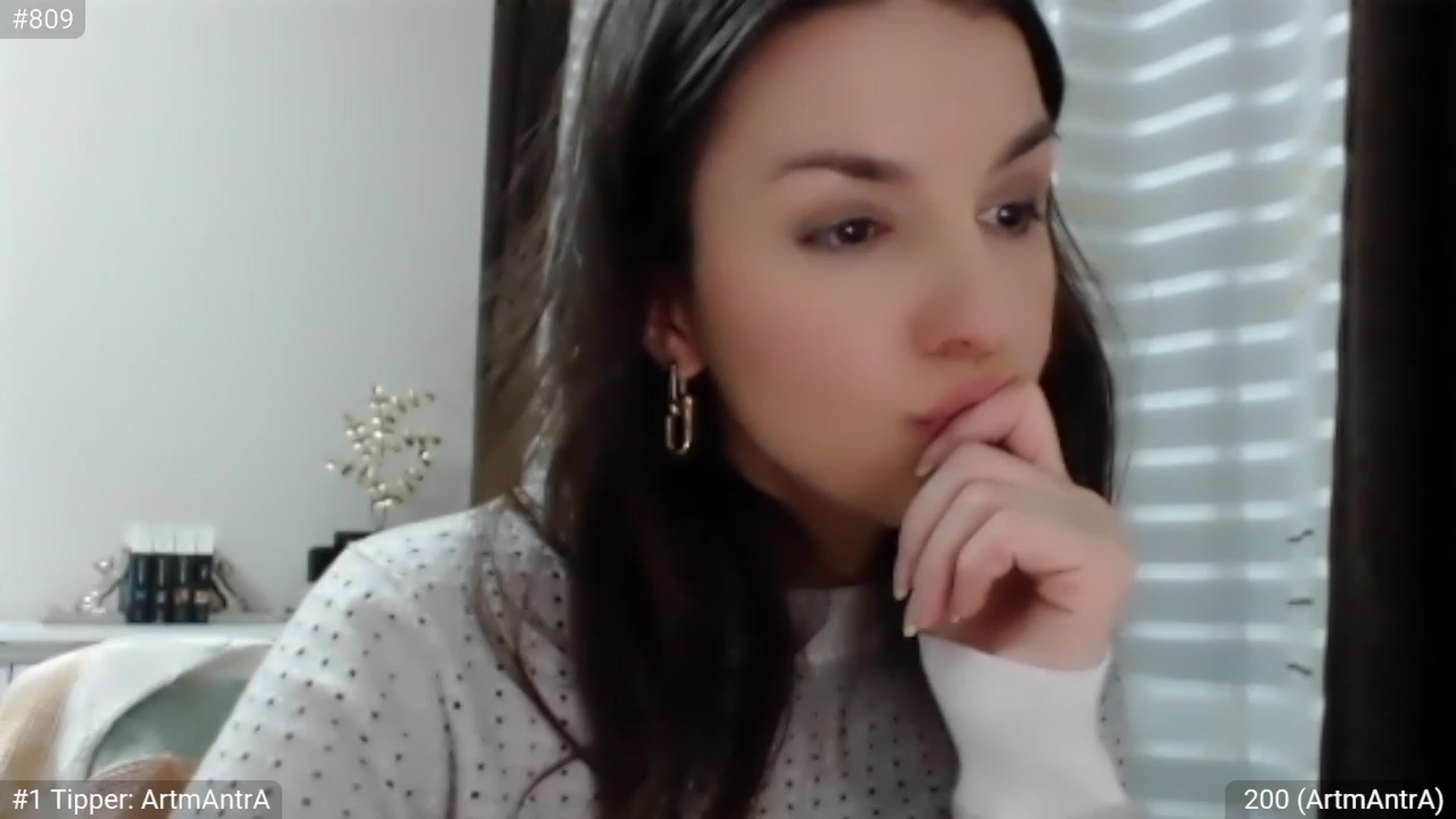 Gallery image thumbnail from CandySmores's myfreecams stream on, 02/12/2023, 24:15 image 16 of 20