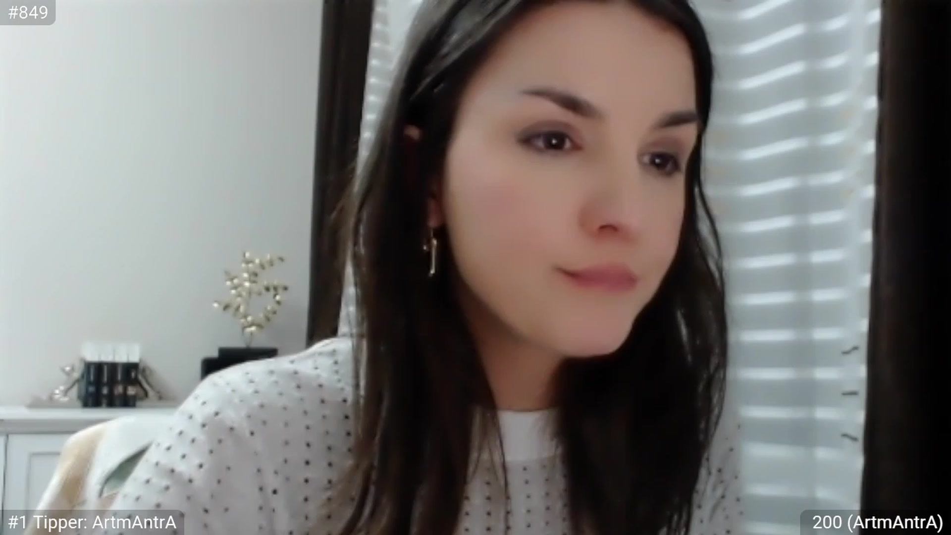 Gallery image thumbnail from CandySmores's myfreecams stream on, 02/12/2023, 24:15 image 10 of 20