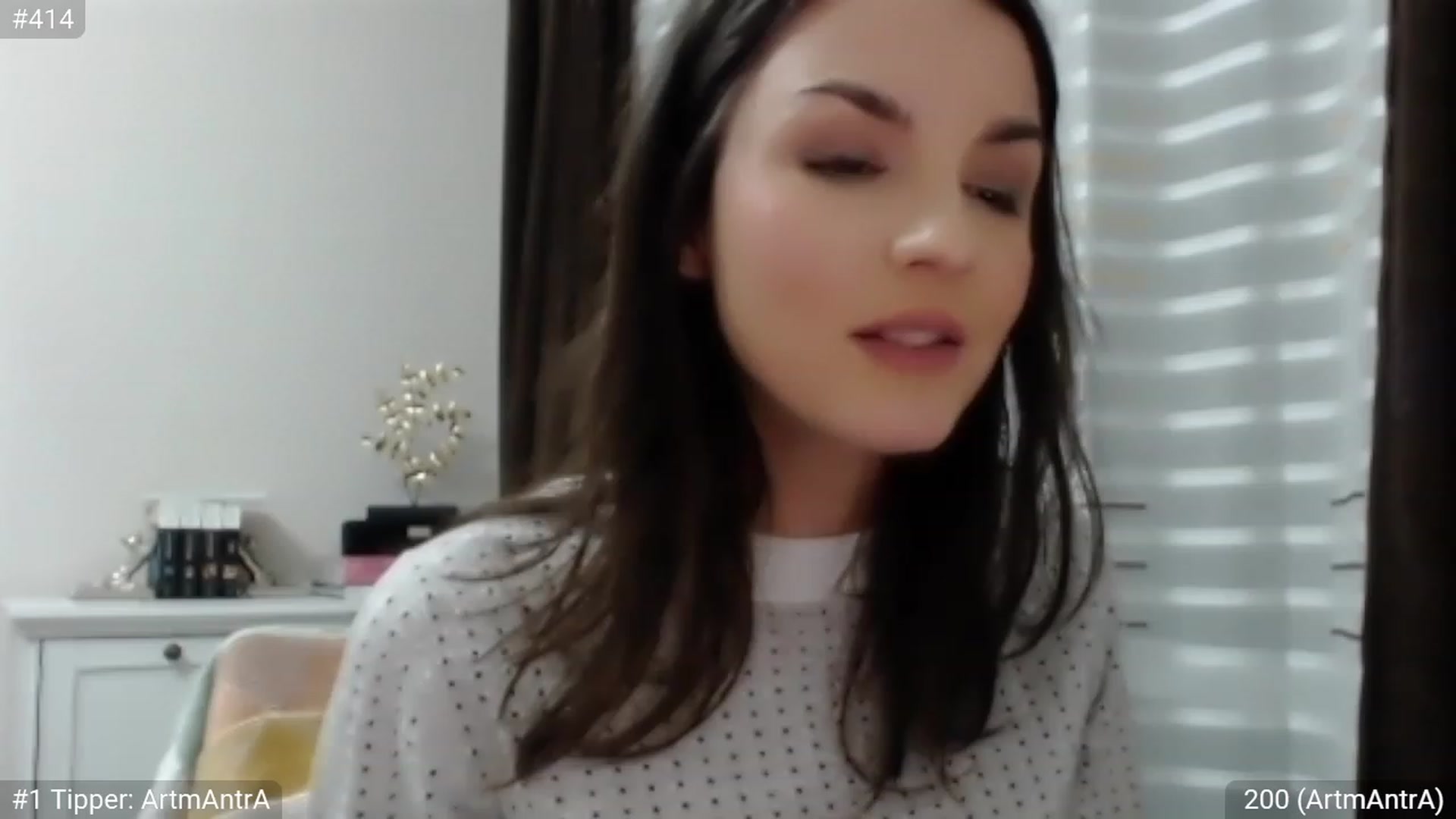 Gallery image thumbnail from CandySmores's myfreecams stream on, 03/04/2023, 22:50 image 17 of 20