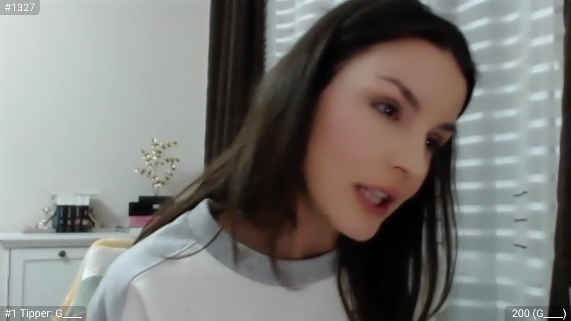 Gallery image thumbnail from CandySmores's myfreecams stream on, 03/12/2023, 23:25 image 15 of 20
