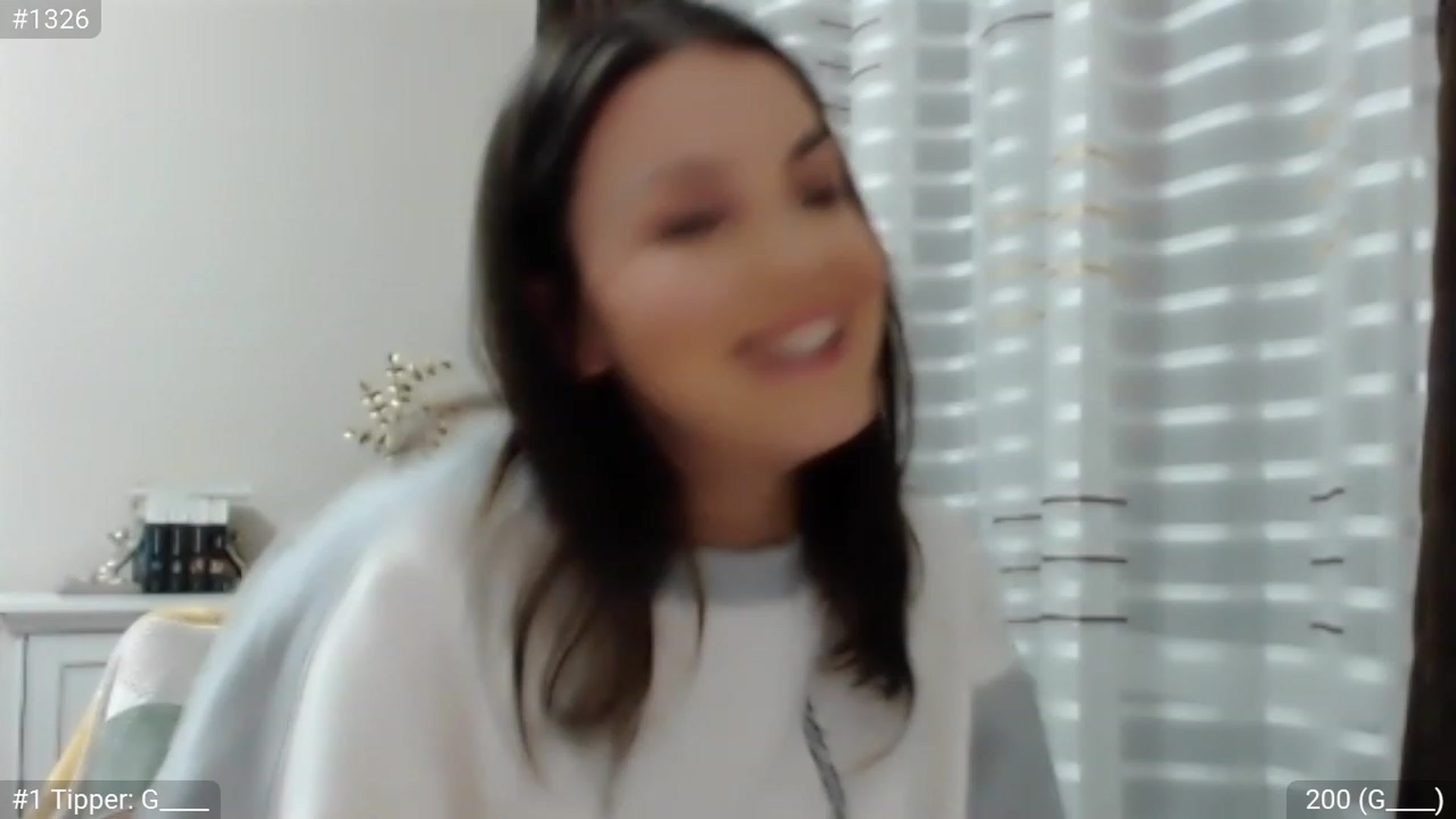 Gallery image thumbnail from CandySmores's myfreecams stream on, 03/12/2023, 23:25 image 11 of 20
