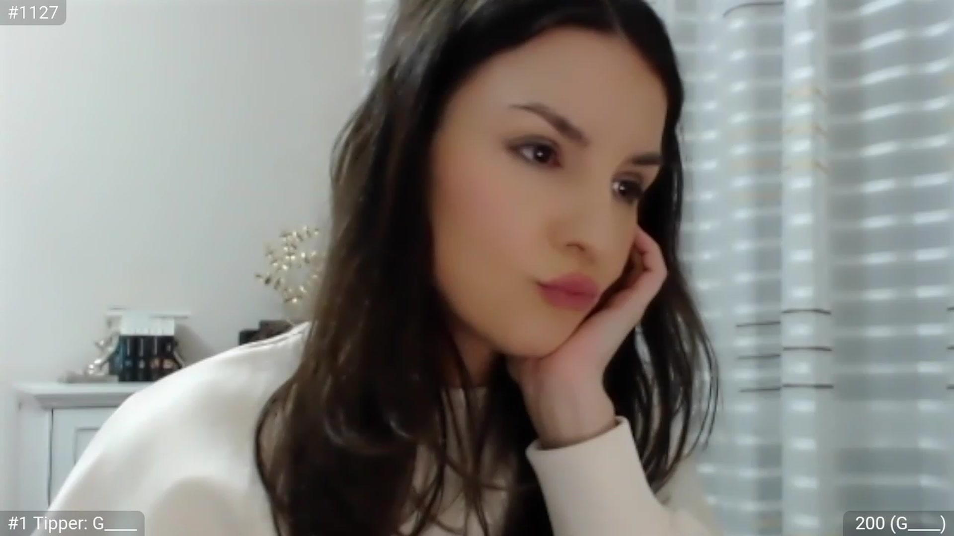 Gallery image thumbnail from CandySmores's myfreecams stream on, 03/19/2023, 24:08 image 5 of 20