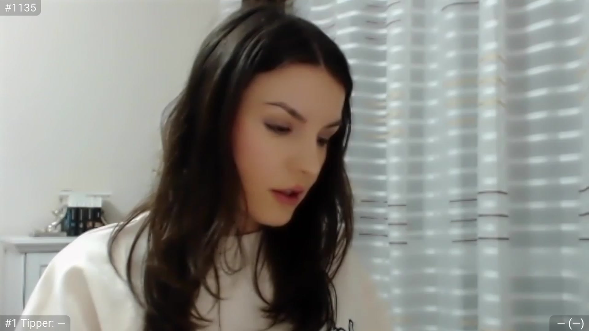 Gallery image thumbnail from CandySmores's myfreecams stream on, 03/19/2023, 24:08 image 2 of 20