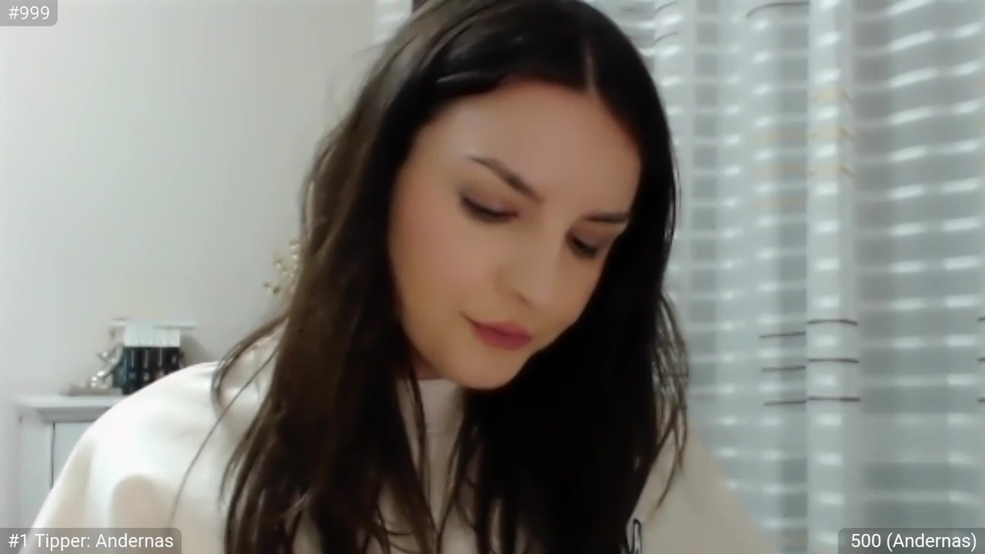Gallery image thumbnail from CandySmores's myfreecams stream on, 03/19/2023, 24:08 image 17 of 20
