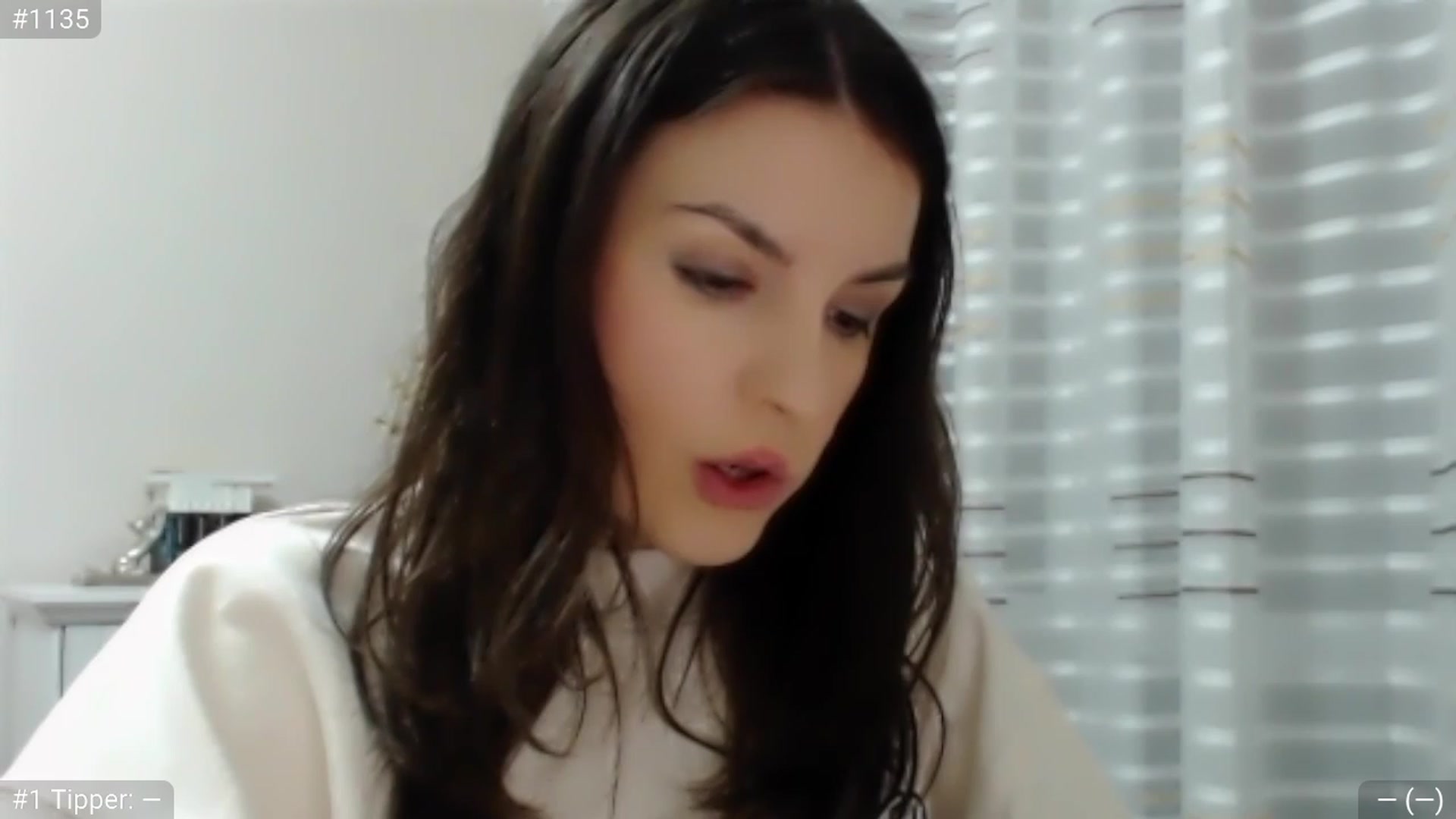 Gallery image thumbnail from CandySmores's myfreecams stream on, 03/19/2023, 24:08 image 3 of 20