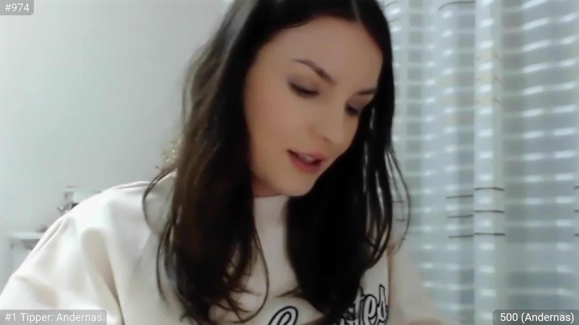 Gallery image thumbnail from CandySmores's myfreecams stream on, 03/19/2023, 24:43 image 1 of 20