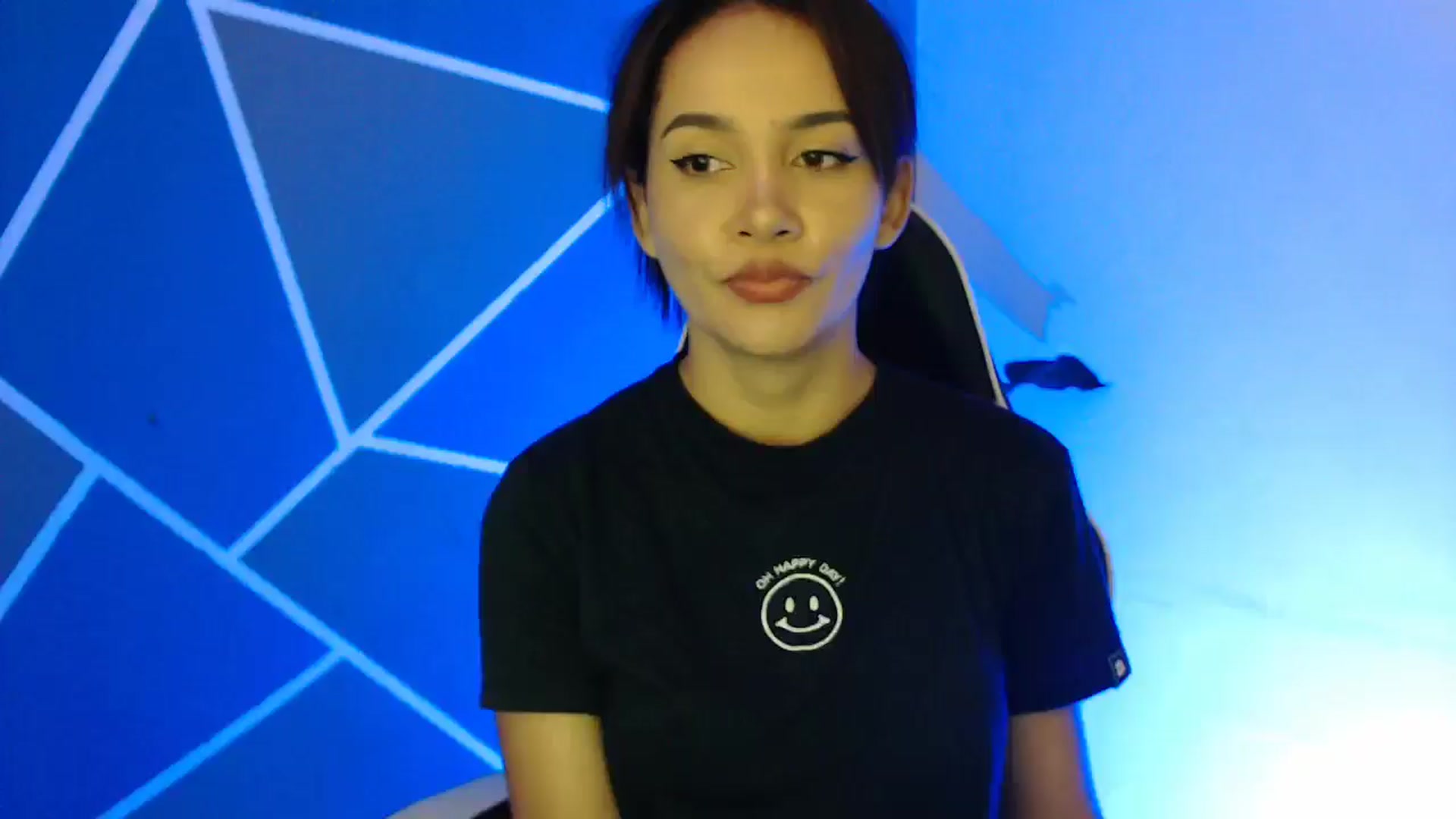 Gallery image thumbnail from Candy_2019's myfreecams stream on, 10/20/2024, 03:11 image 5 of 20