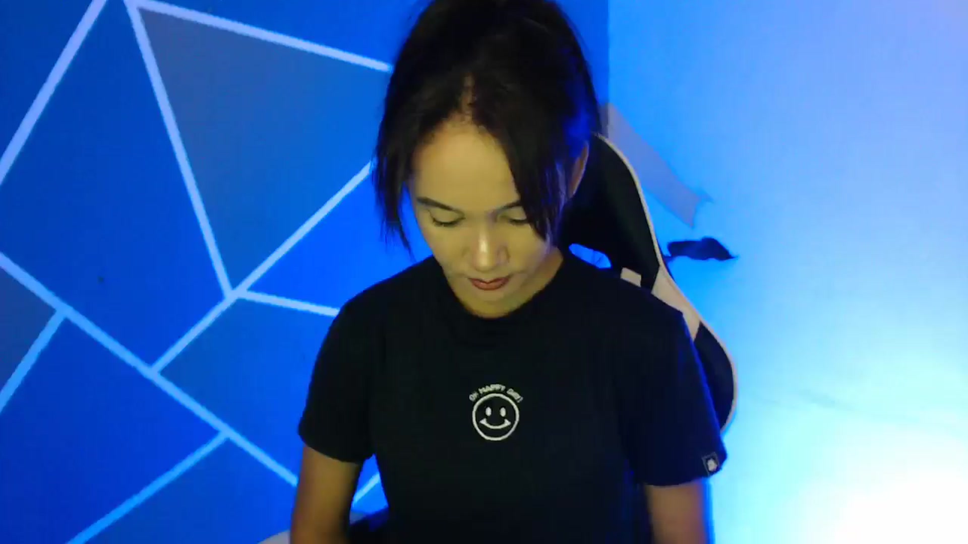 Gallery image thumbnail from Candy_2019's myfreecams stream on, 10/20/2024, 03:11 image 6 of 20