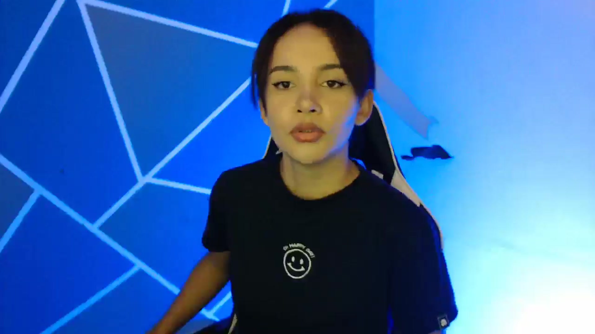 Gallery image thumbnail from Candy_2019's myfreecams stream on, 10/20/2024, 03:11 image 12 of 20