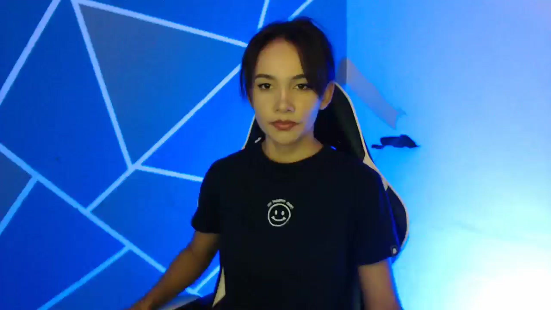 Gallery image thumbnail from Candy_2019's myfreecams stream on, 10/20/2024, 03:11 image 11 of 20