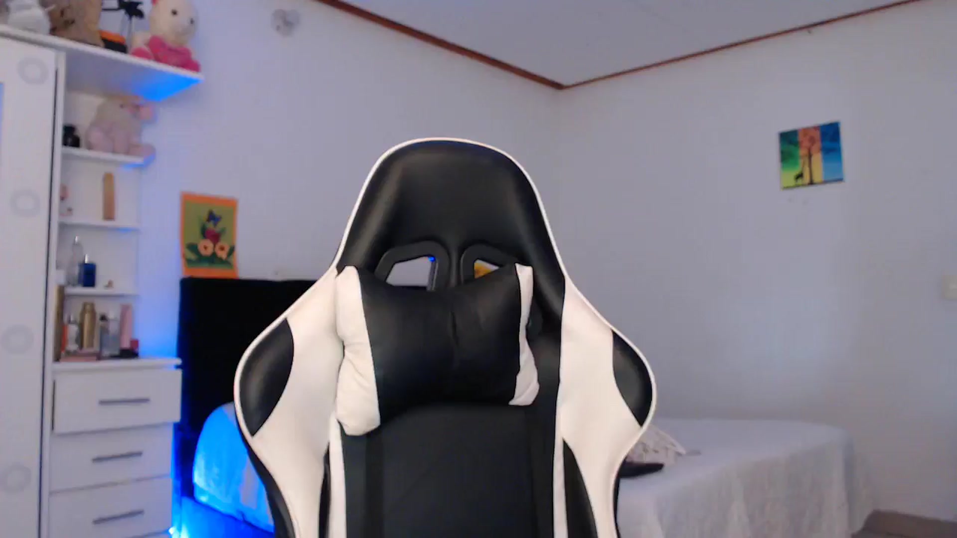 Gallery image thumbnail from Candy_2019's myfreecams stream on, 06/28/2025, 22:59 image 11 of 20
