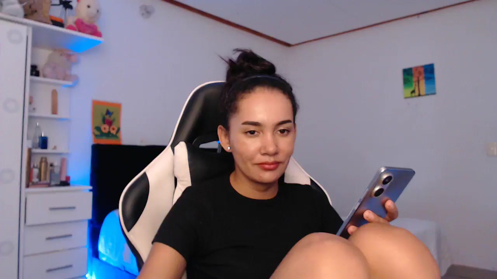 Gallery image thumbnail from Candy_2019's myfreecams stream on, 06/28/2025, 22:59 image 15 of 20