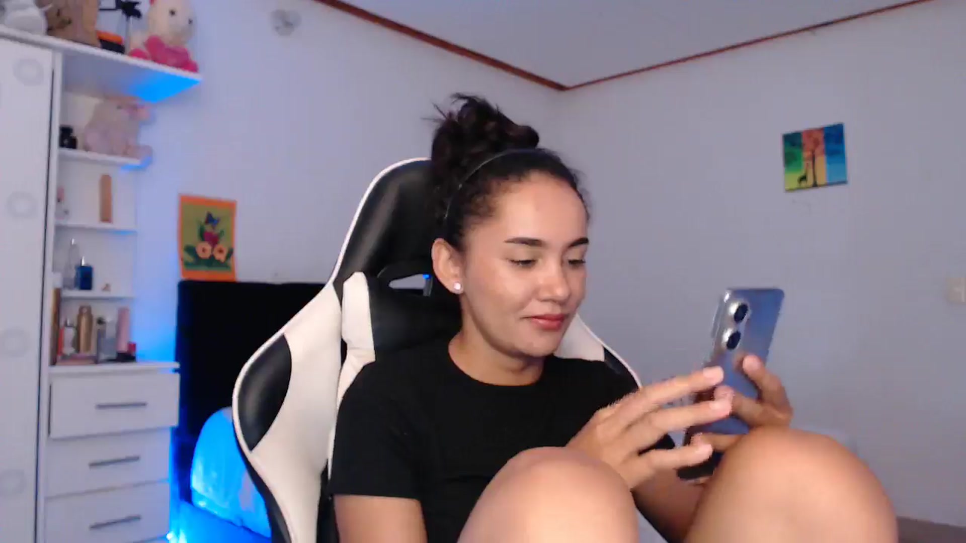 Gallery image thumbnail from Candy_2019's myfreecams stream on, 06/28/2025, 22:59 image 16 of 20