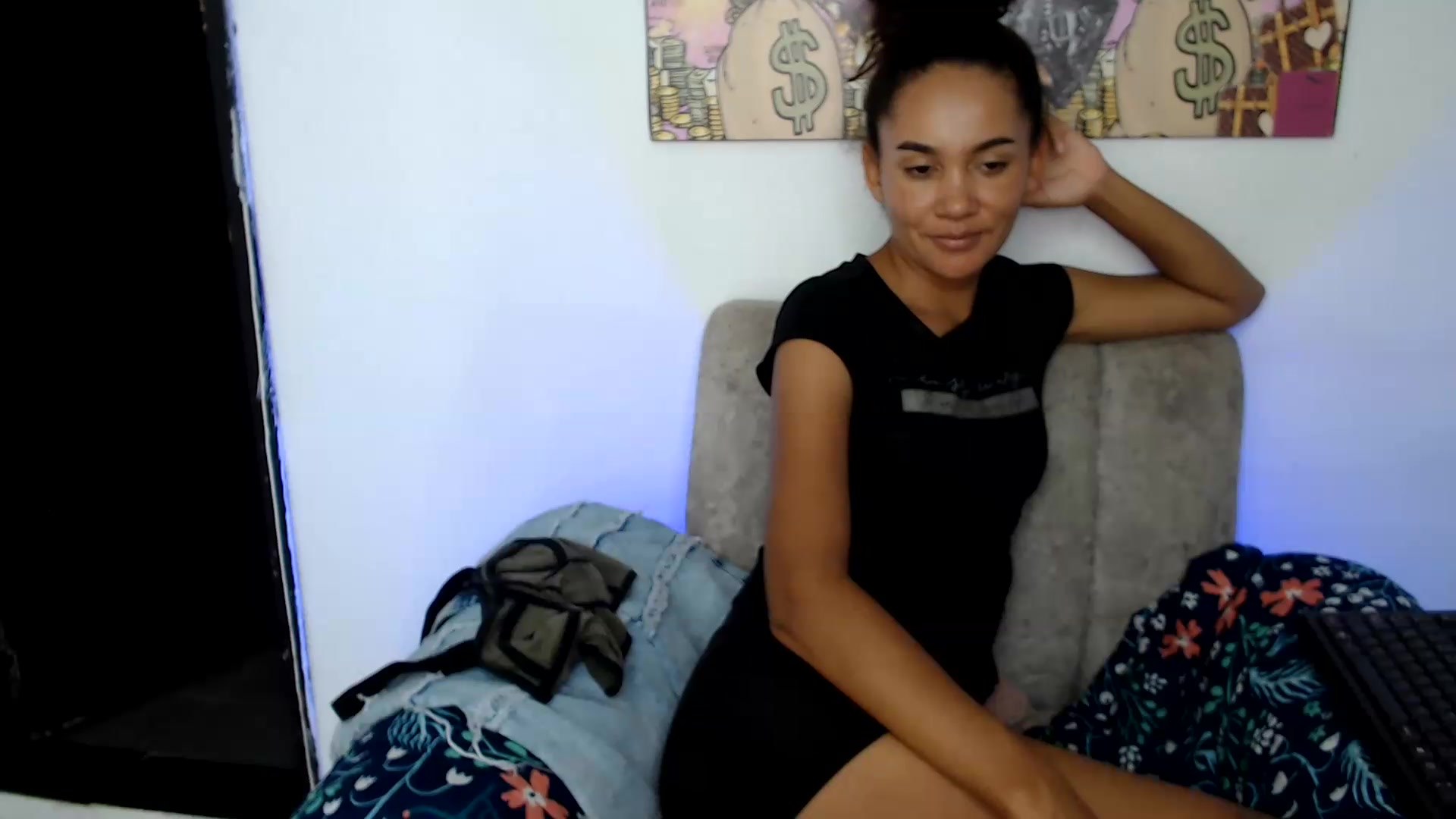 Gallery image thumbnail from Candy_2019's myfreecams stream on, 08/28/2026, 07:48 image 15 of 20