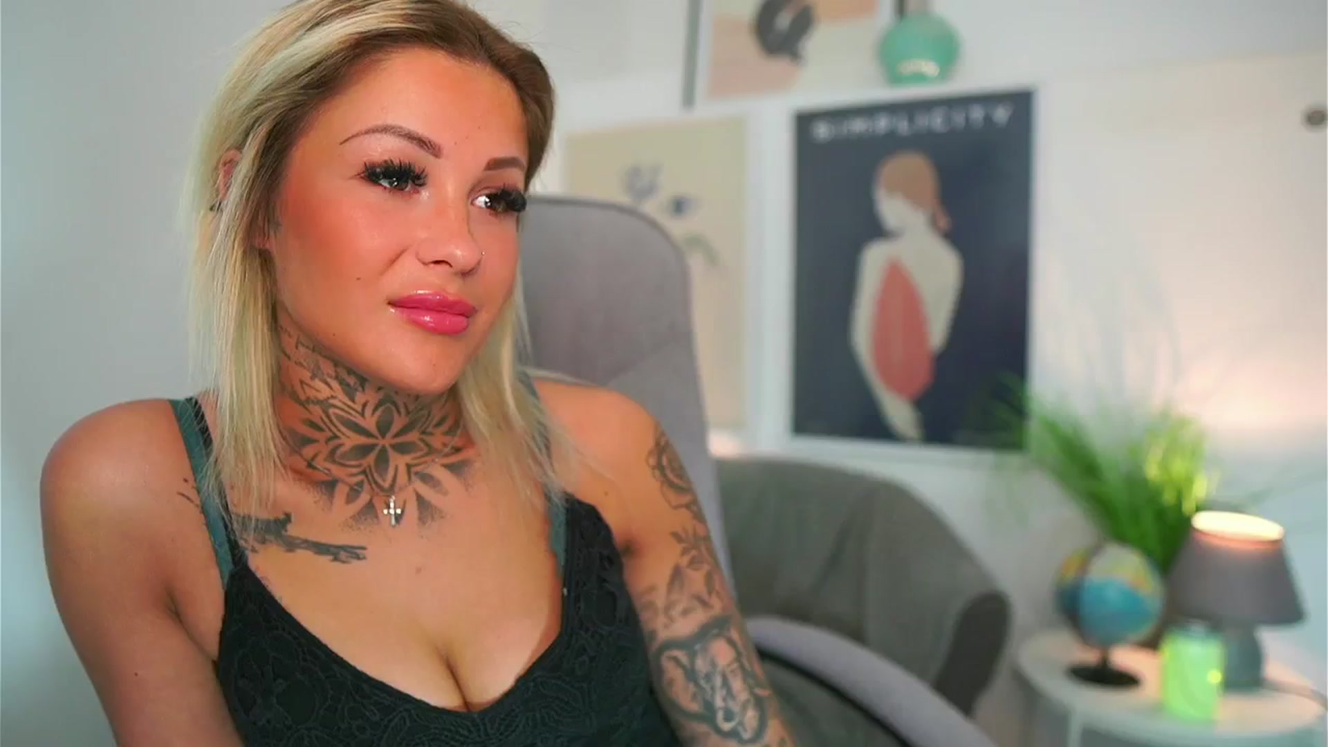 Gallery image thumbnail from Candy_Charms_'s myfreecams stream on, 05/09/2024, 14:55 image 4 of 20