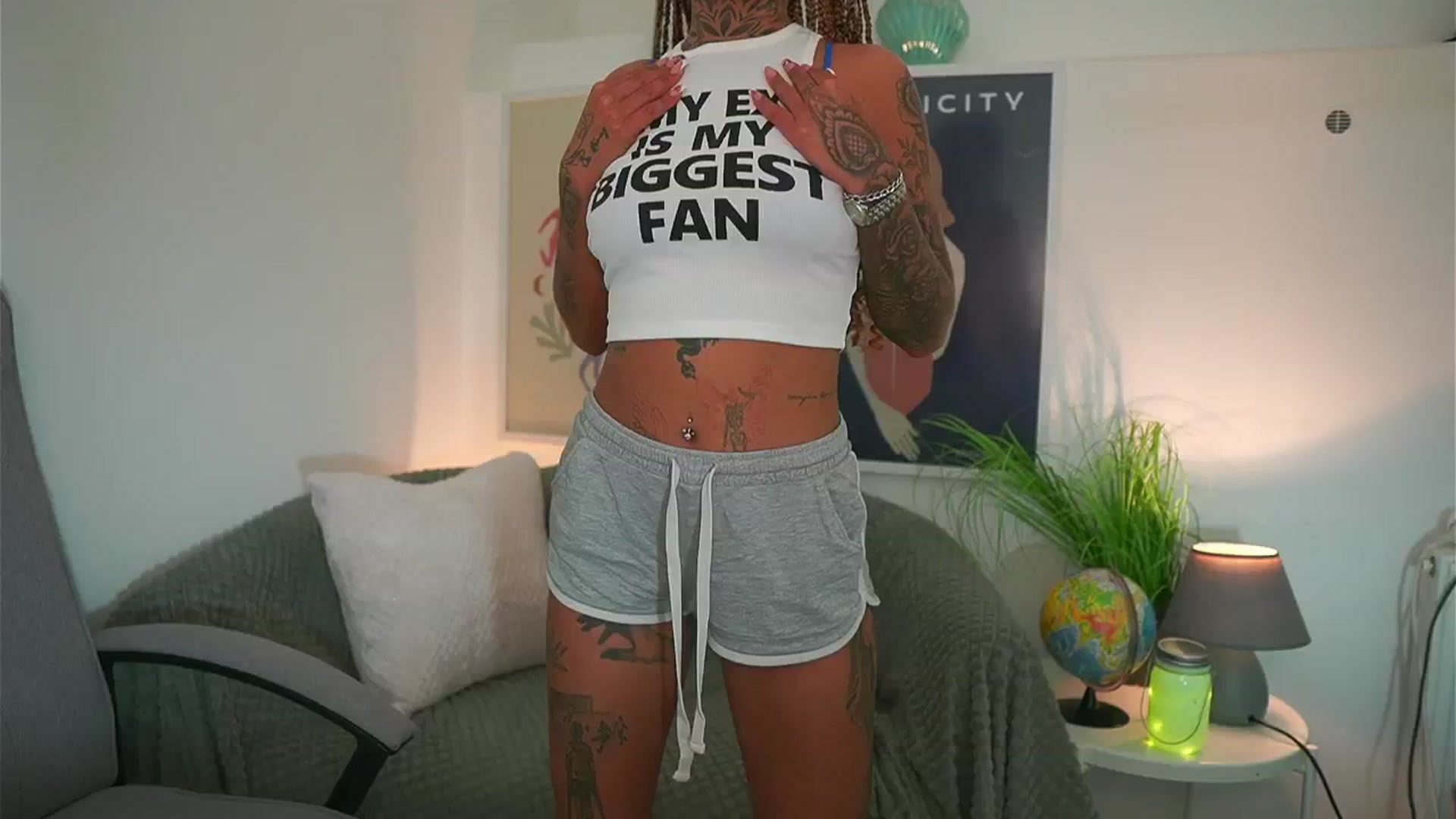 Gallery image thumbnail from Candy_Charms_'s myfreecams stream on, 05/12/2024, 14:02 image 12 of 20