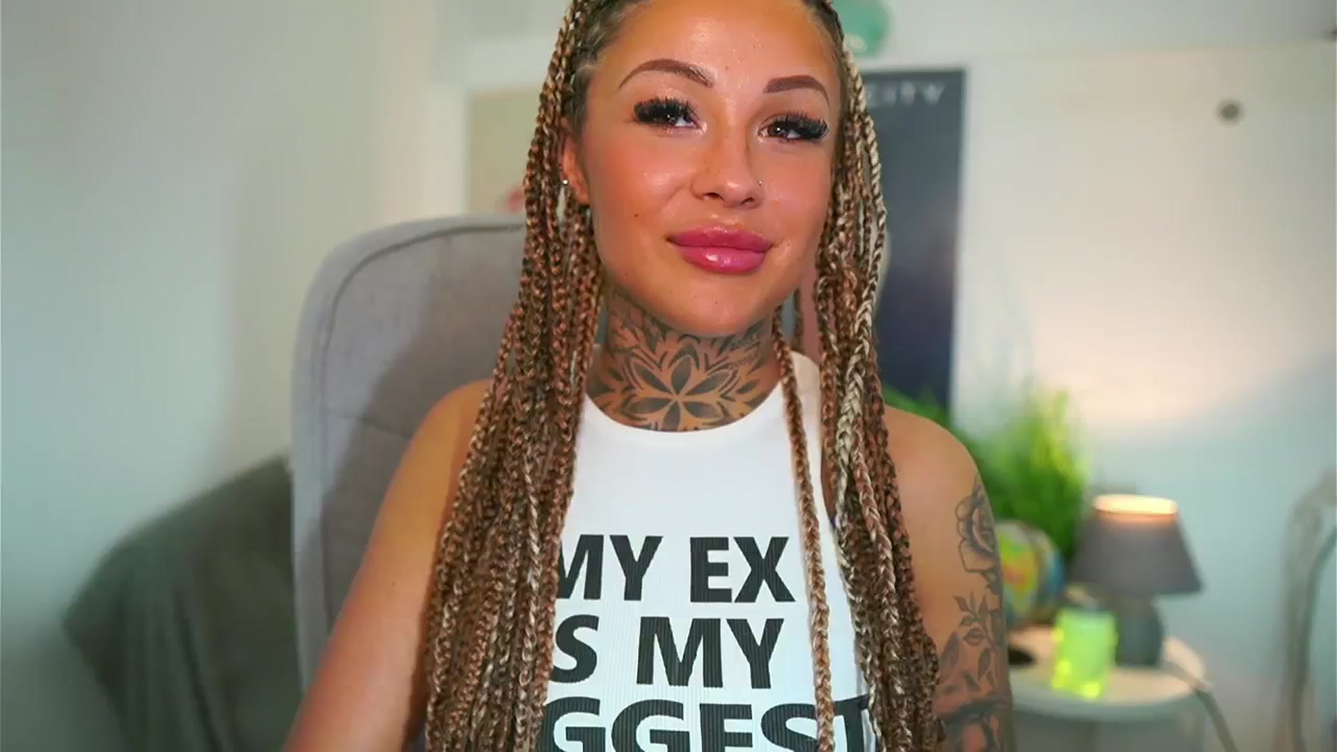 Gallery image thumbnail from Candy_Charms_'s myfreecams stream on, 05/12/2024, 14:02 image 7 of 20