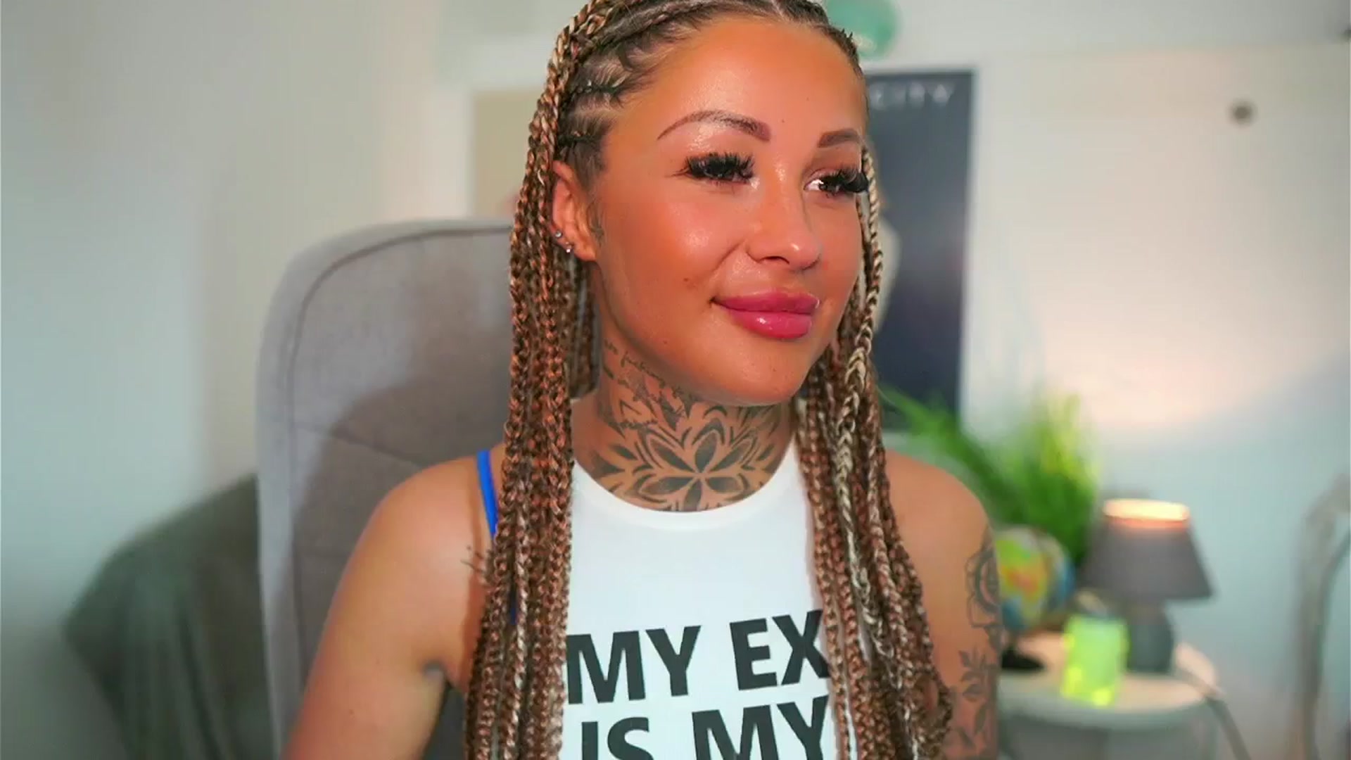 Gallery image thumbnail from Candy_Charms_'s myfreecams stream on, 05/12/2024, 14:02 image 15 of 20
