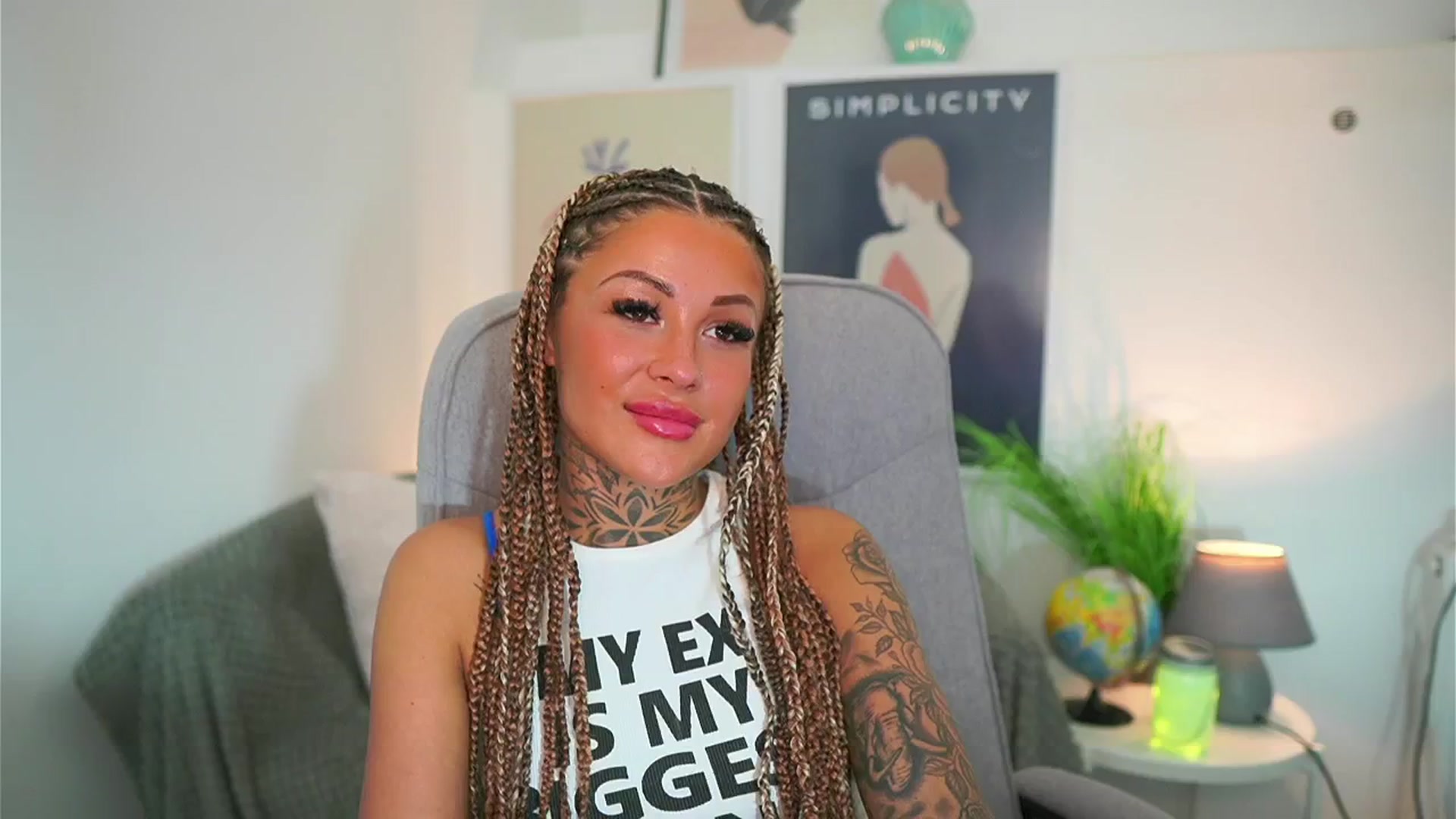 Gallery image thumbnail from Candy_Charms_'s myfreecams stream on, 05/12/2024, 14:02 image 19 of 20