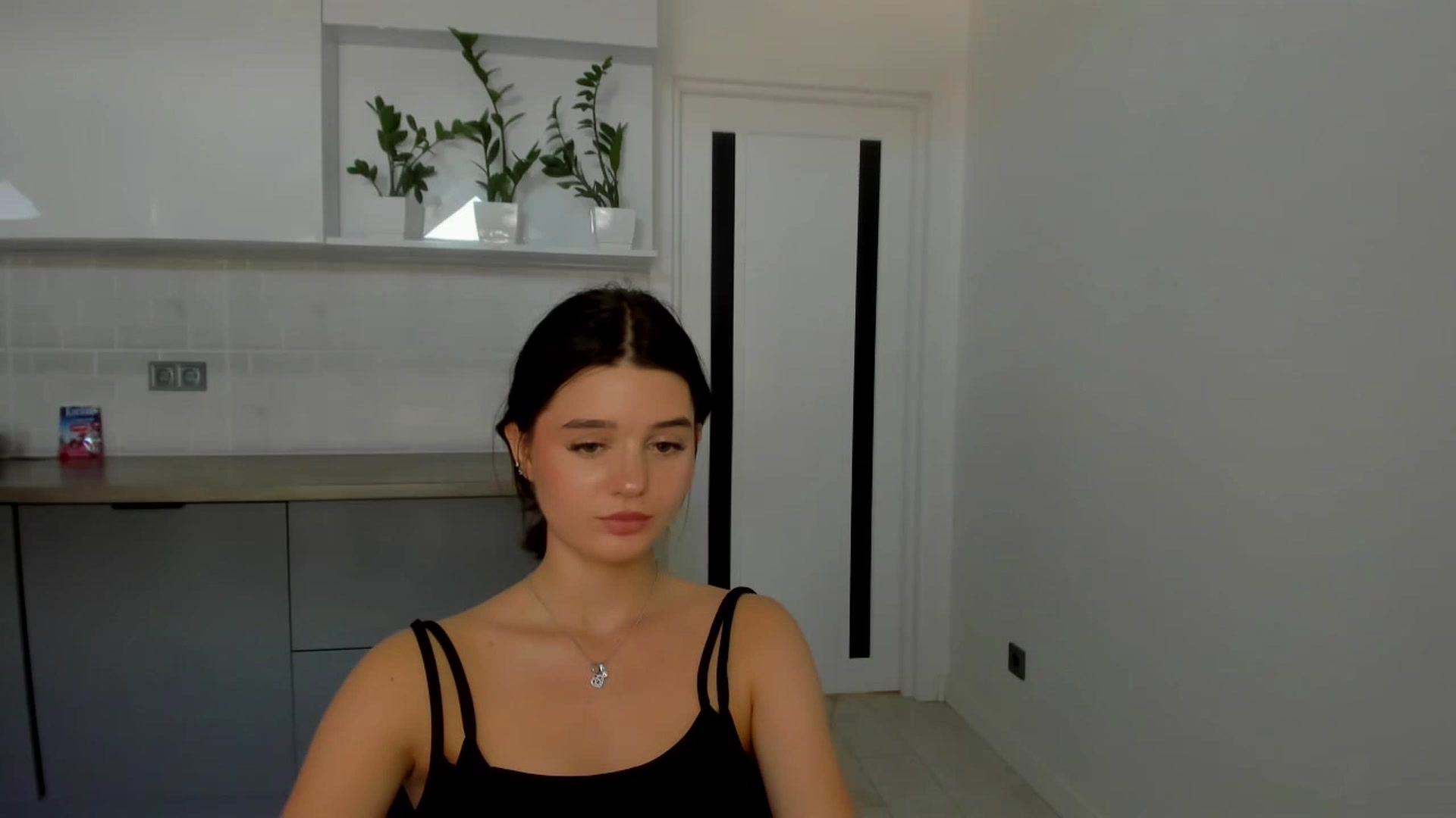 Gallery image thumbnail from Candy_Lovve's myfreecams stream on, 06/26/2023, 08:01 image 1 of 20