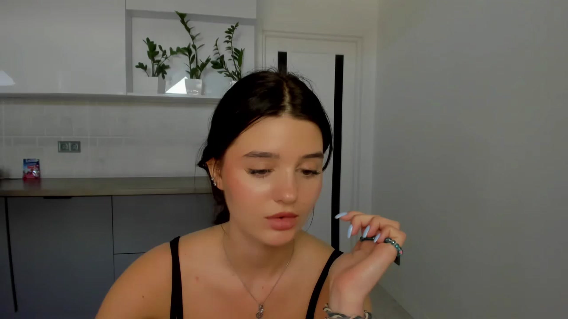 Gallery image thumbnail from Candy_Lovve's myfreecams stream on, 06/26/2023, 08:01 image 17 of 20