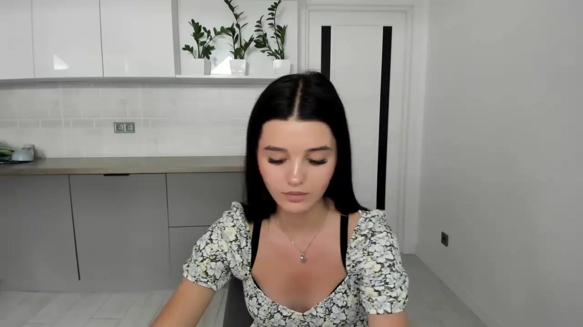 Gallery image thumbnail from Candy_Lovve's myfreecams stream on, 07/04/2023, 10:35 image 16 of 20