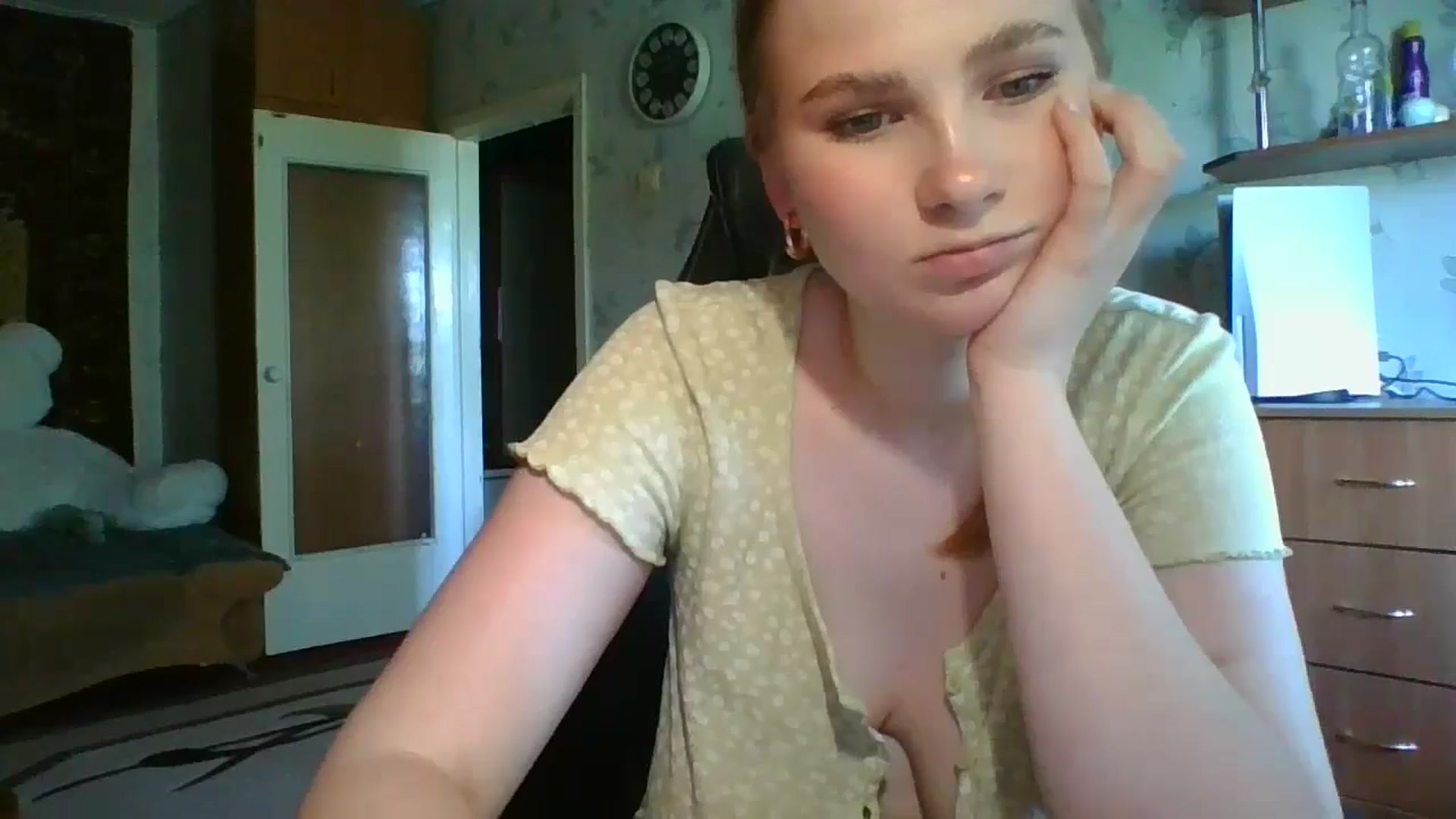 Gallery image thumbnail from Candy_UA's myfreecams stream on, 05/31/2024, 11:31 image 8 of 20