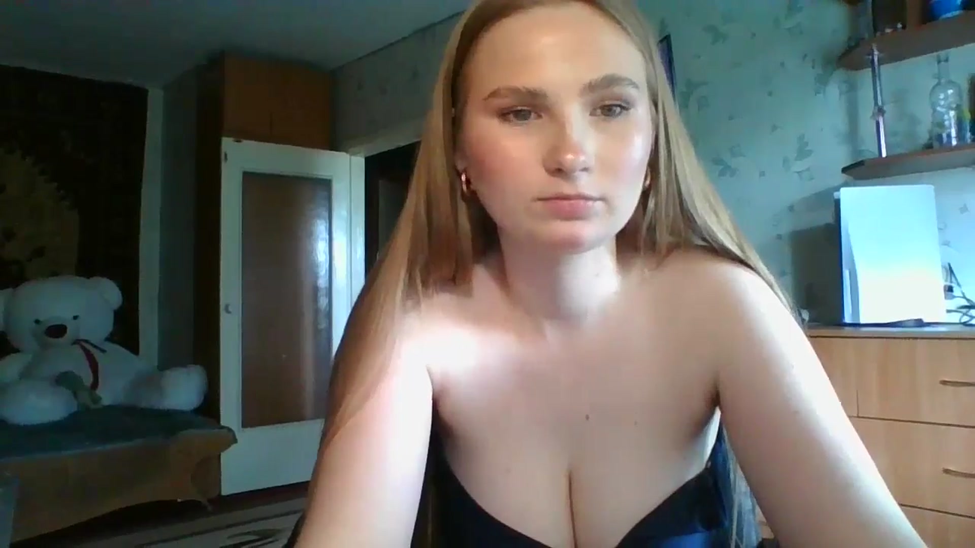 Gallery image thumbnail from Candy_UA's myfreecams stream on, 06/10/2024, 09:44 image 10 of 20