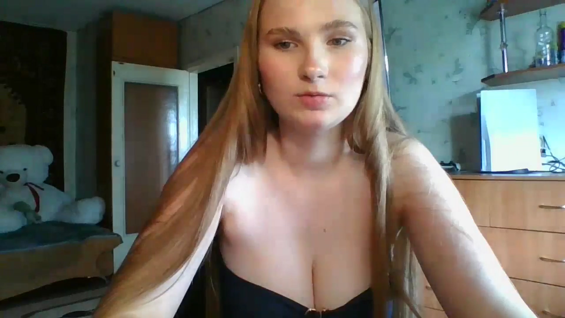 Gallery image thumbnail from Candy_UA's myfreecams stream on, 06/10/2024, 09:44 image 3 of 20