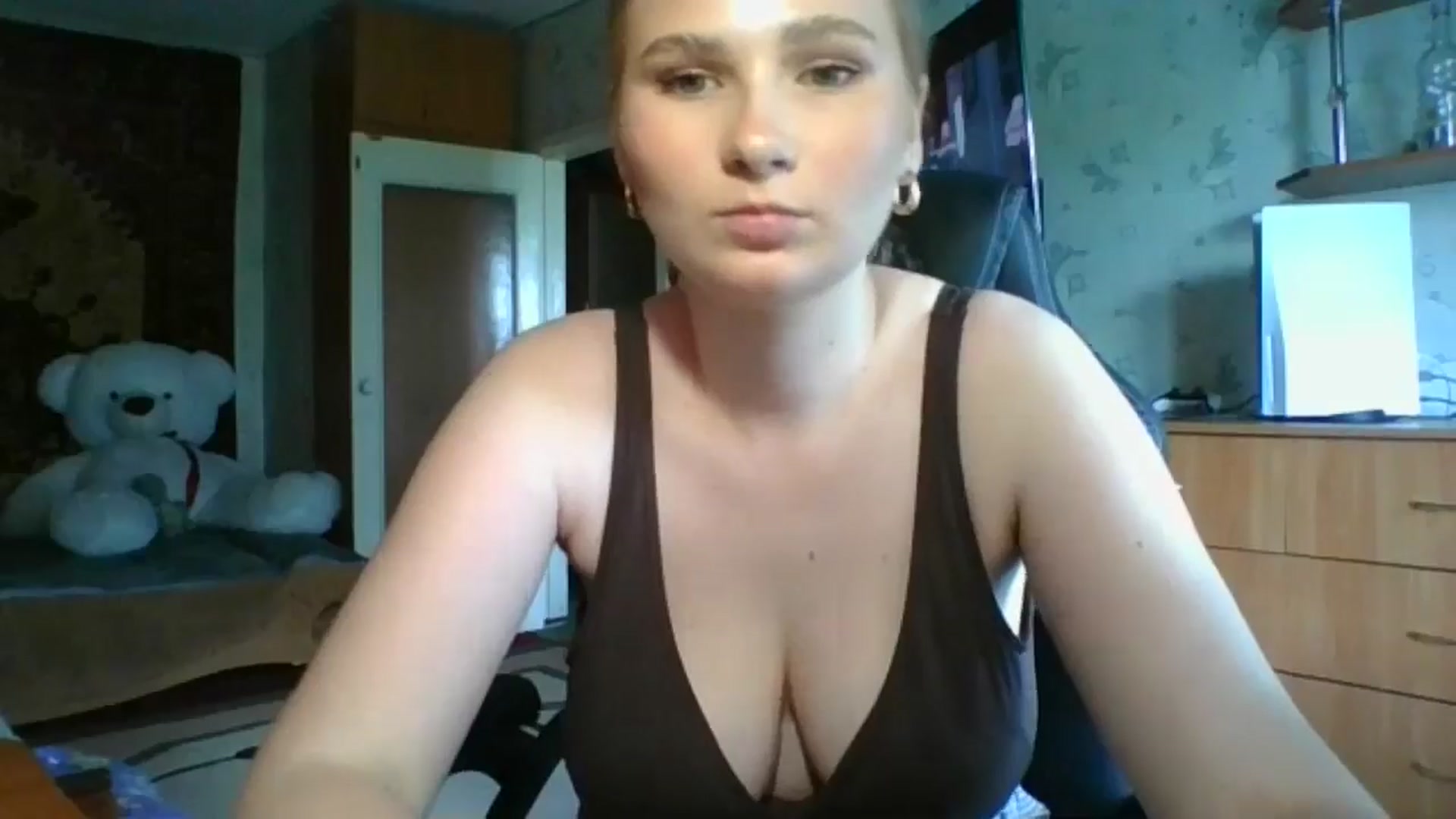 Gallery image thumbnail from Candy_UA's myfreecams stream on, 06/12/2024, 12:25 image 12 of 20