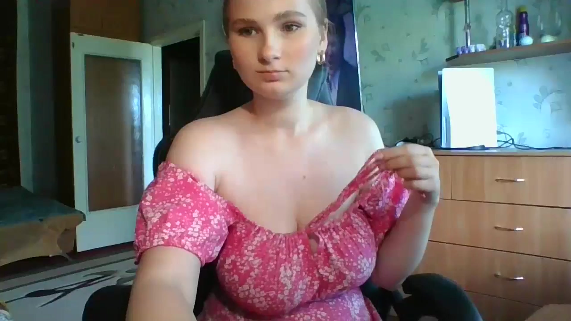 Gallery image thumbnail from Candy_UA's myfreecams stream on, 06/13/2024, 11:25 image 1 of 20