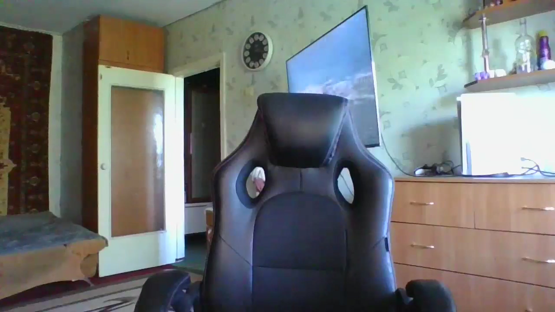 Gallery image thumbnail from Candy_UA's myfreecams stream on, 06/13/2024, 11:25 image 17 of 20