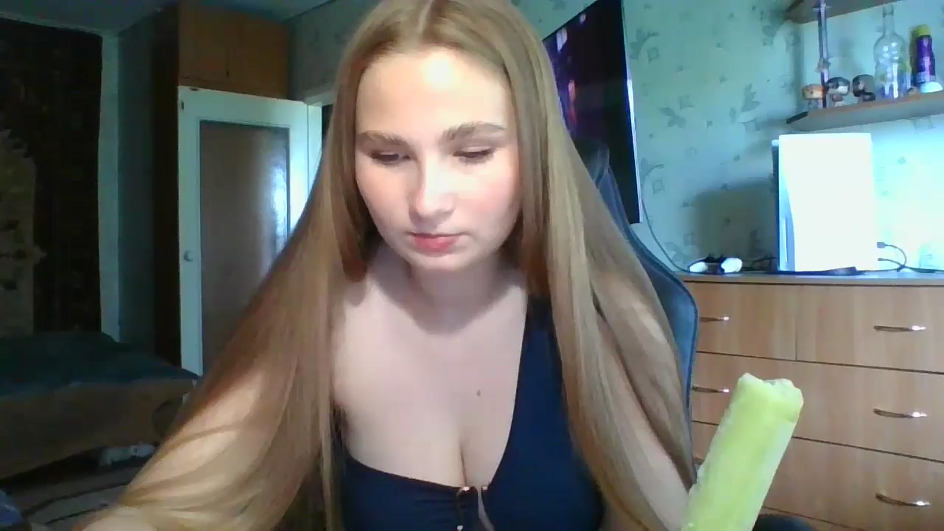 Gallery image thumbnail from Candy_UA's myfreecams stream on, 06/17/2024, 11:38 image 1 of 20