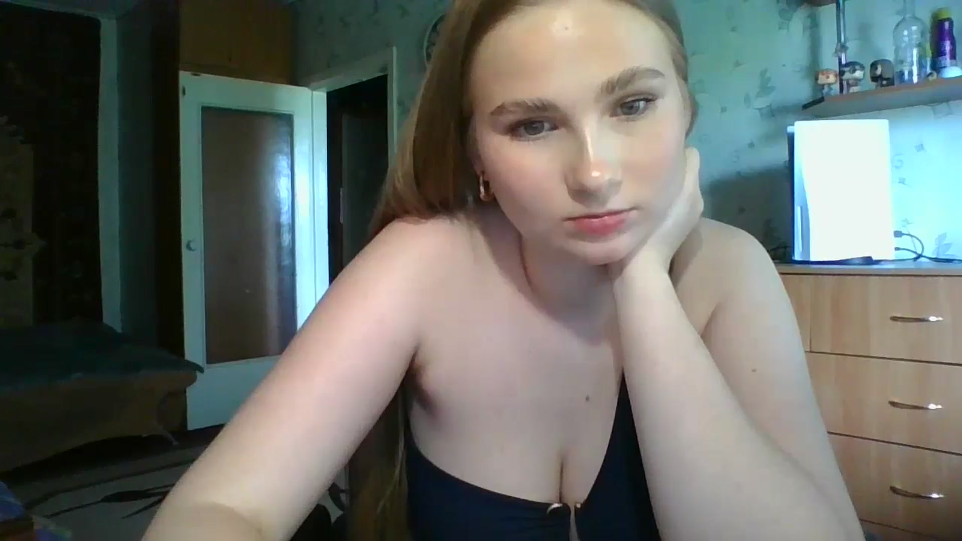 Gallery image thumbnail from Candy_UA's myfreecams stream on, 06/17/2024, 11:38 image 10 of 20