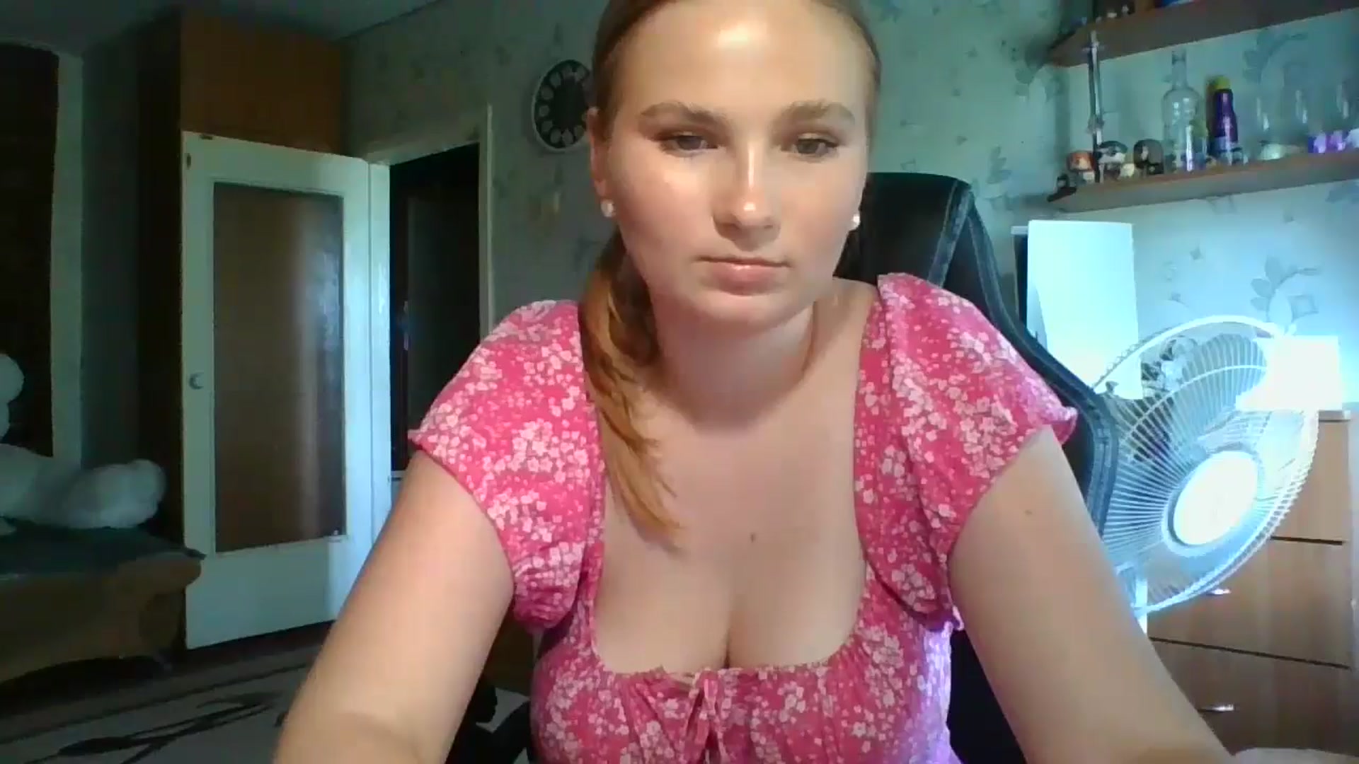 Gallery image thumbnail from Candy_UA's myfreecams stream on, 07/09/2024, 10:27 image 17 of 20
