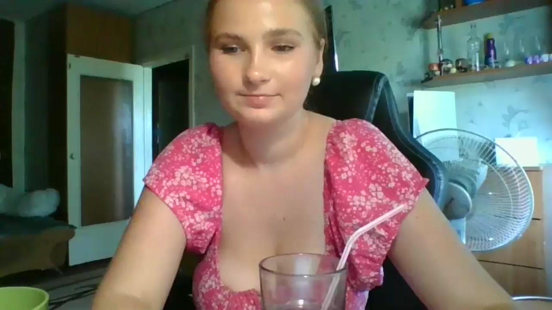 Gallery image thumbnail from Candy_UA's myfreecams stream on, 07/09/2024, 11:19 image 10 of 20