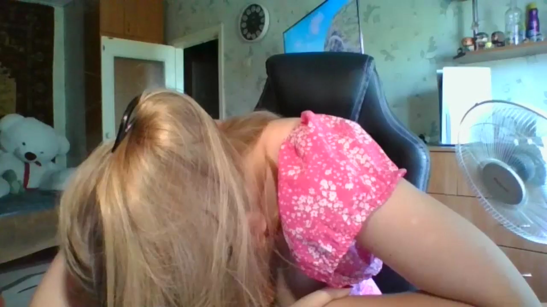 Gallery image thumbnail from Candy_UA's myfreecams stream on, 07/12/2024, 11:47 image 8 of 20