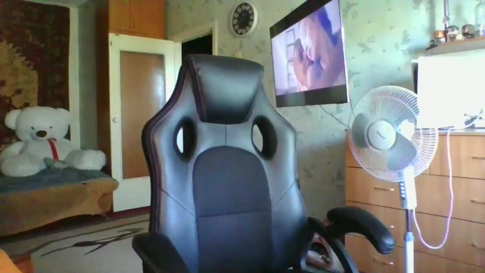Gallery image thumbnail from Candy_UA's myfreecams stream on, 07/25/2024, 11:58 image 3 of 20