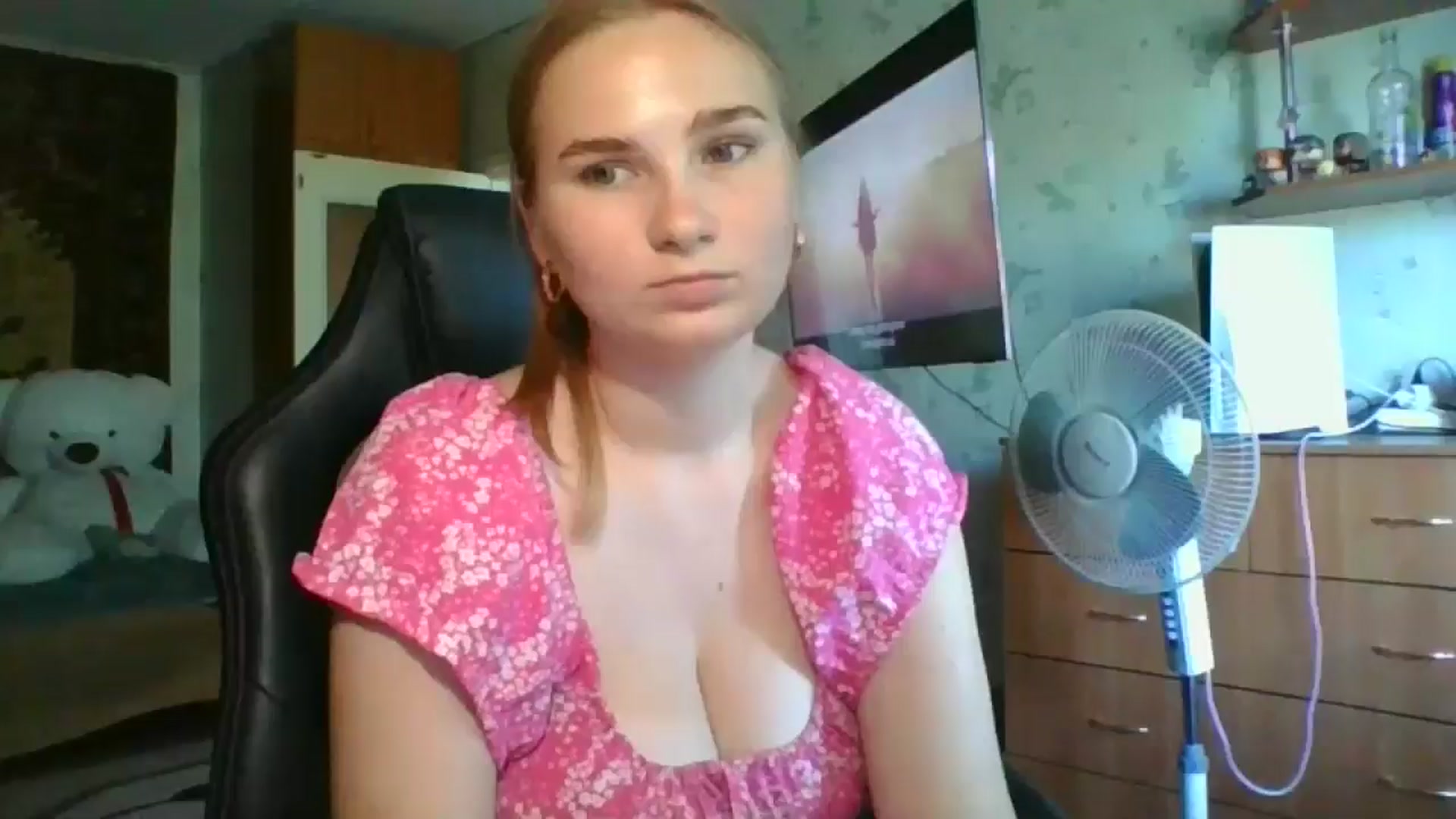 Gallery image thumbnail from Candy_UA's myfreecams stream on, 07/25/2024, 11:58 image 14 of 20