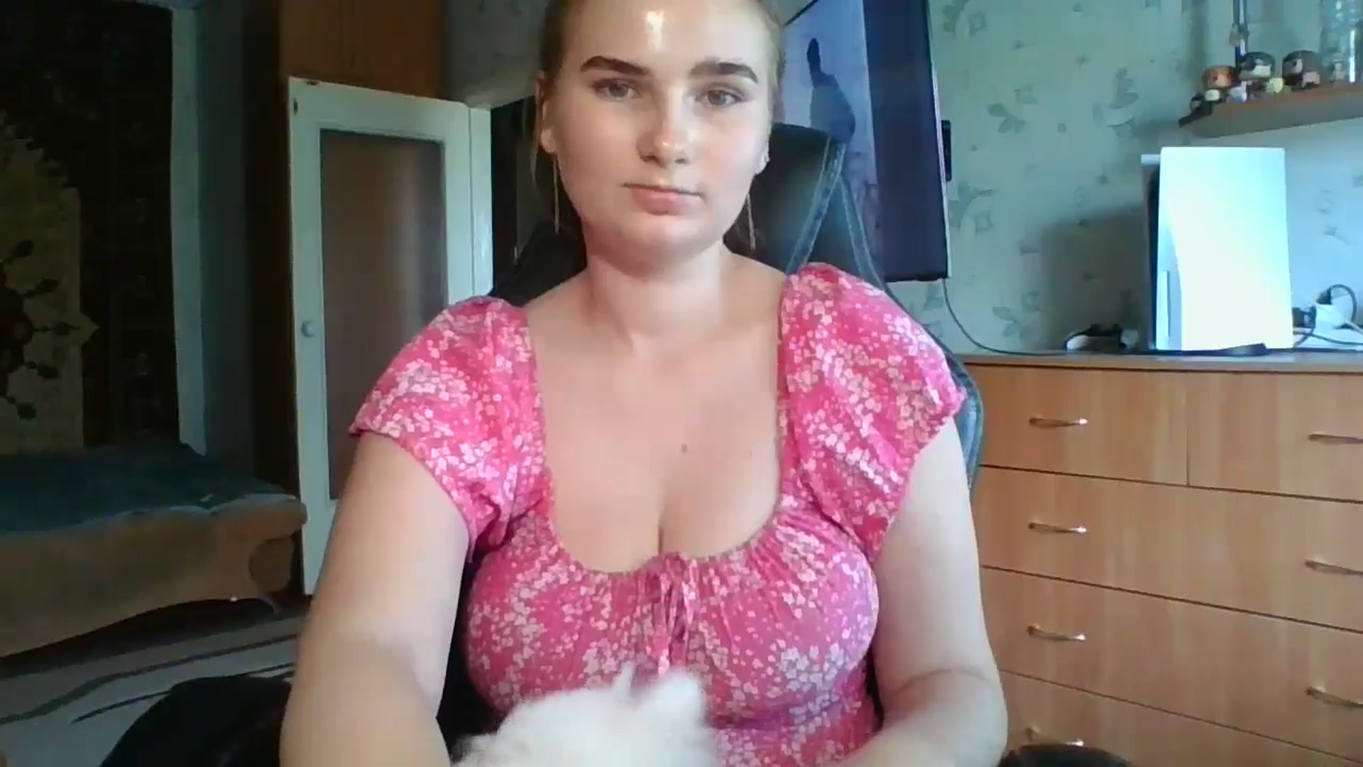 Gallery image thumbnail from Candy_UA's myfreecams stream on, 09/04/2024, 08:59 image 5 of 20