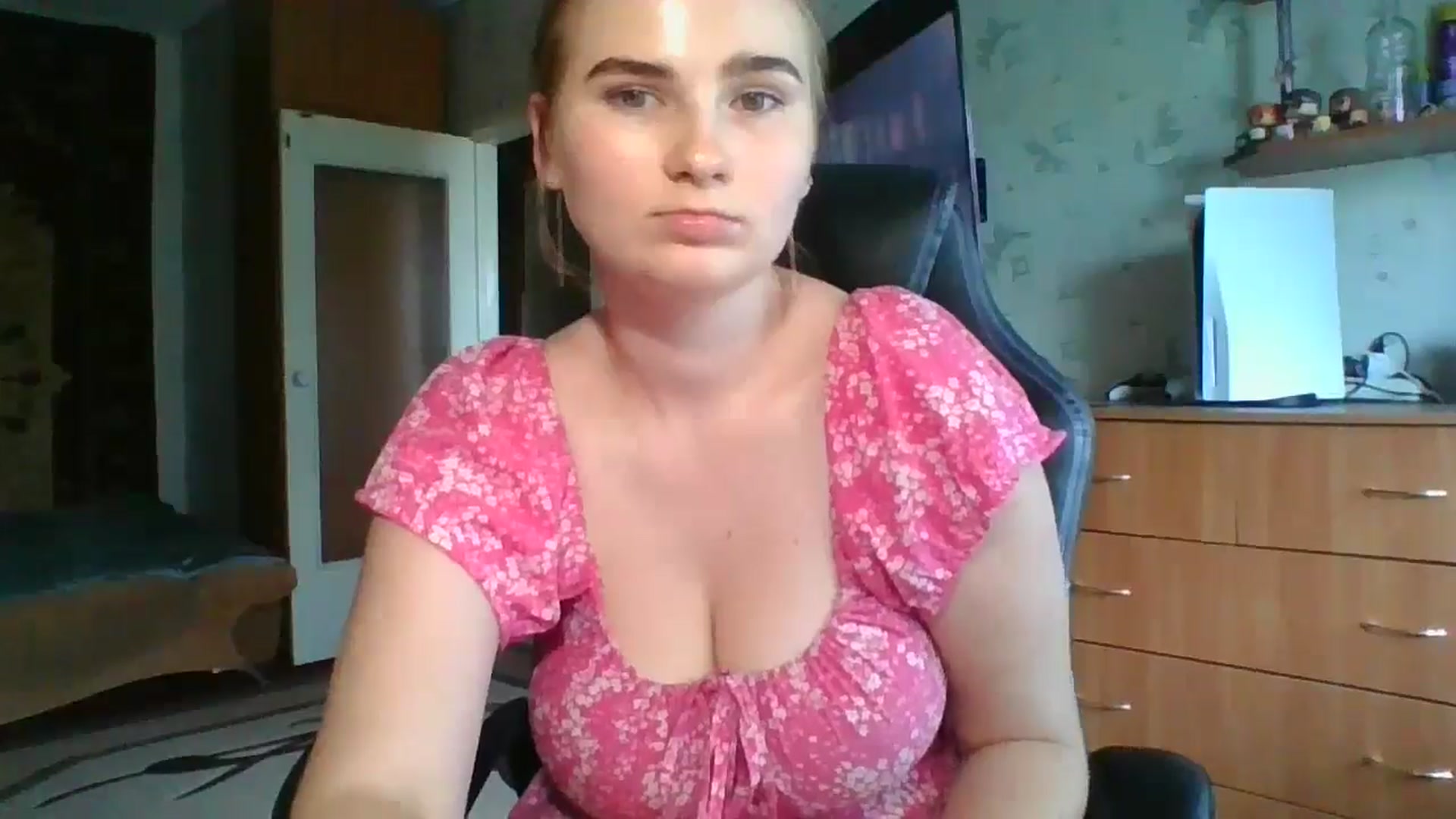 Gallery image thumbnail from Candy_UA's myfreecams stream on, 09/04/2024, 08:59 image 19 of 20